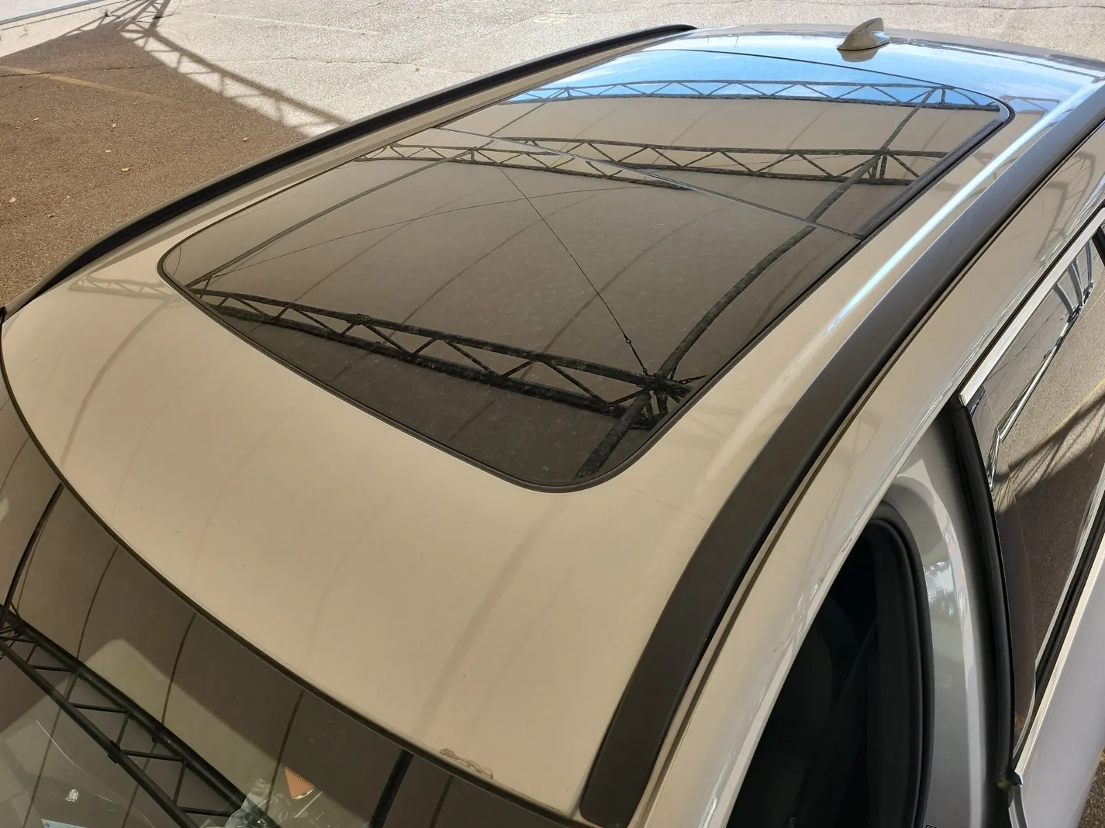 Exterior Roof Photo