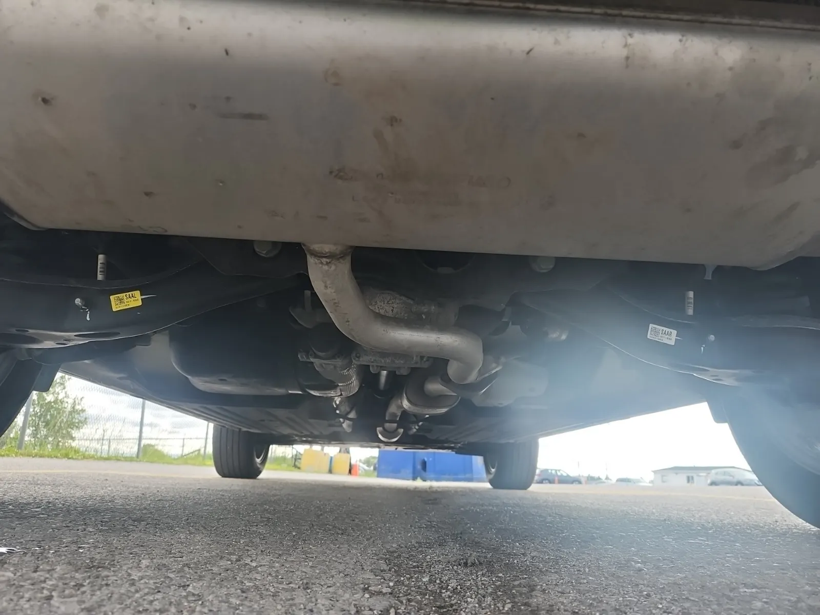 Undercarriage - Rear Photo