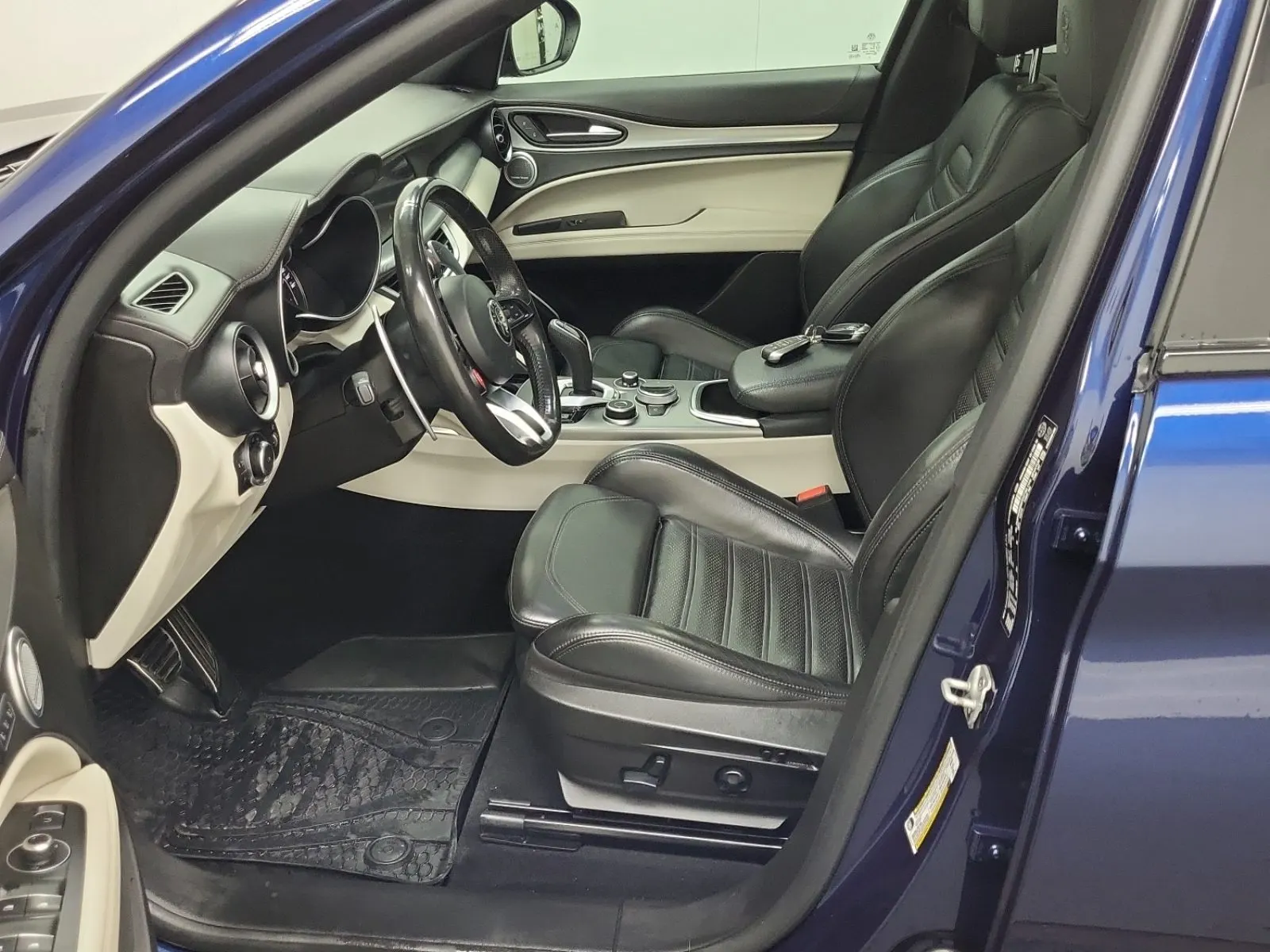 Front Interior Photo