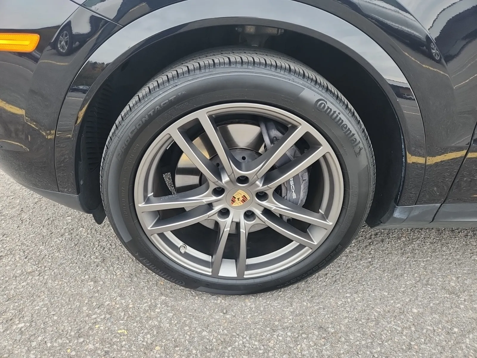 Front driver wheel/tire photo