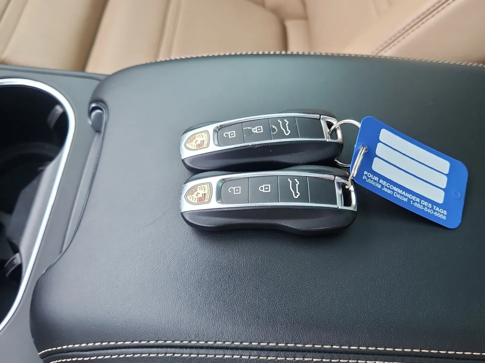 Keys/Fobs/Manual Photo