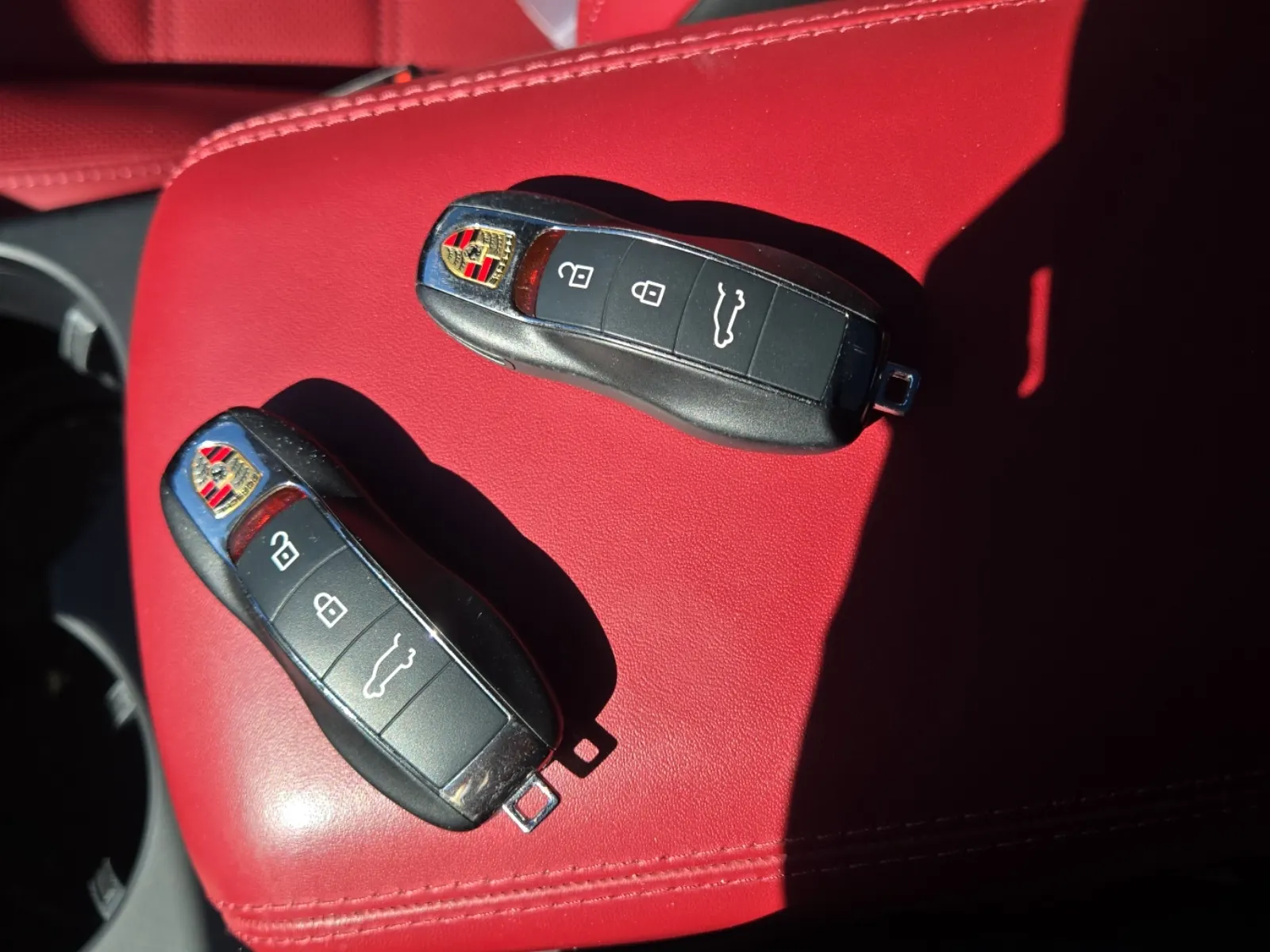 Keys/Fobs/Manual Photo