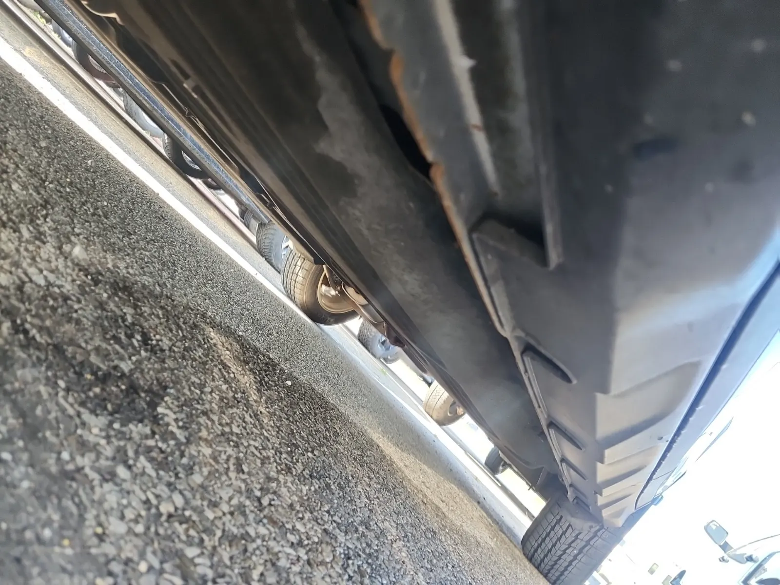 Undercarriage - Driver Photo