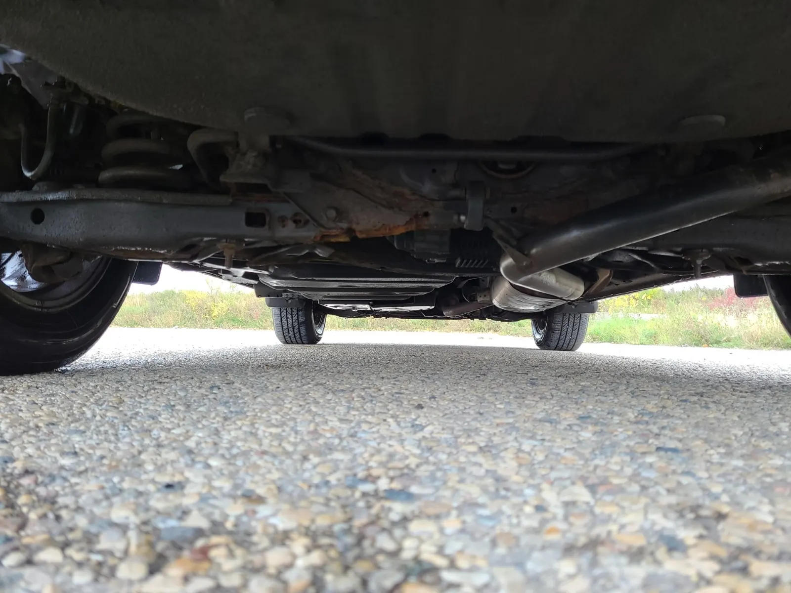 Undercarriage - Rear Photo