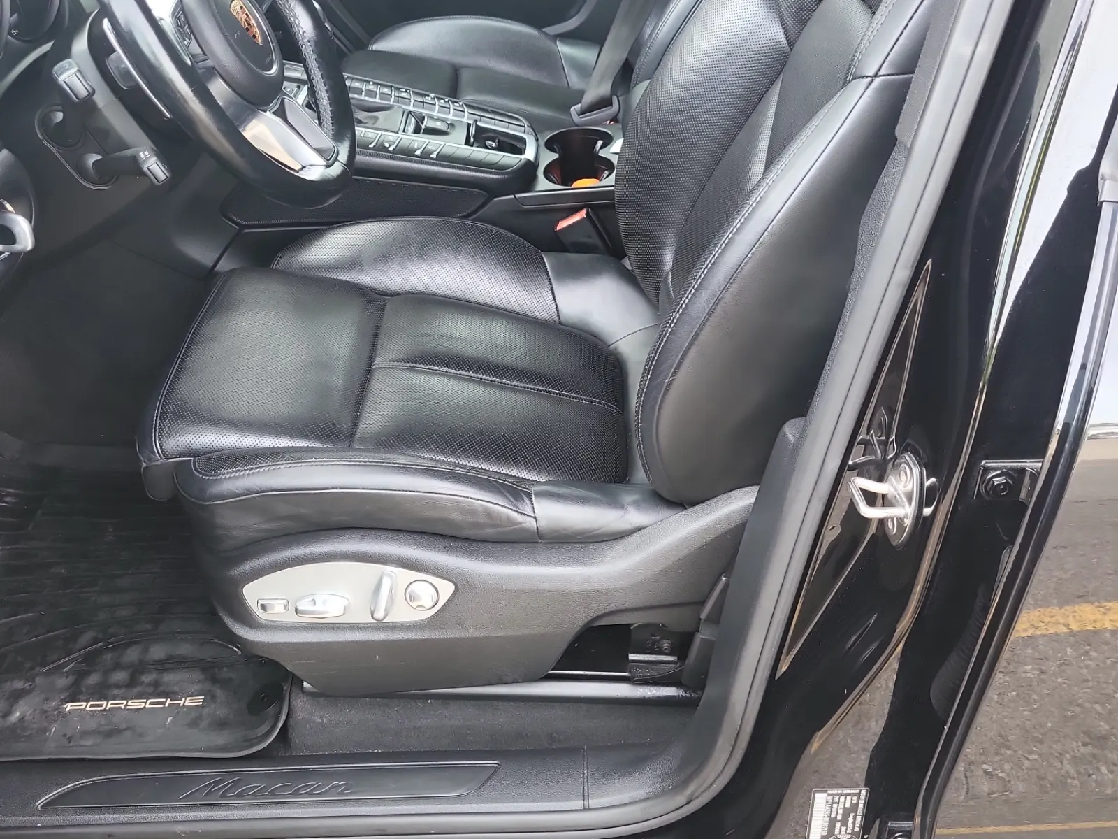 Front Interior Photo