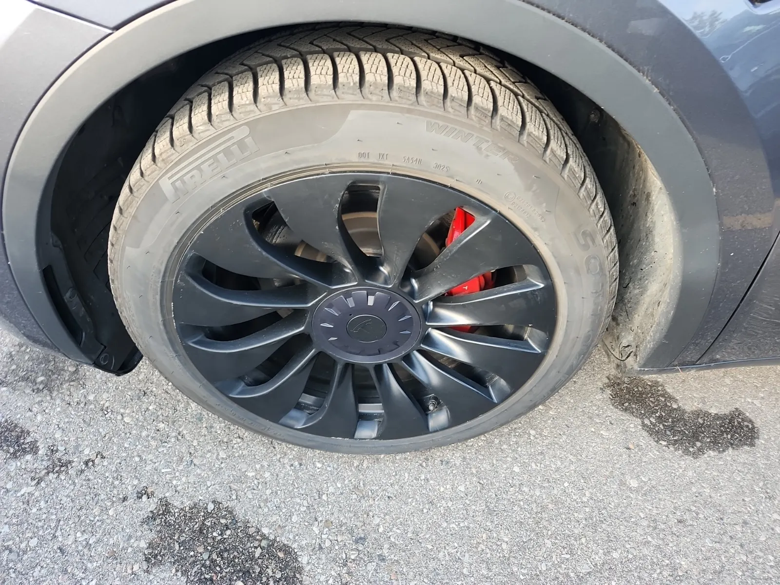 Front driver wheel/tire photo