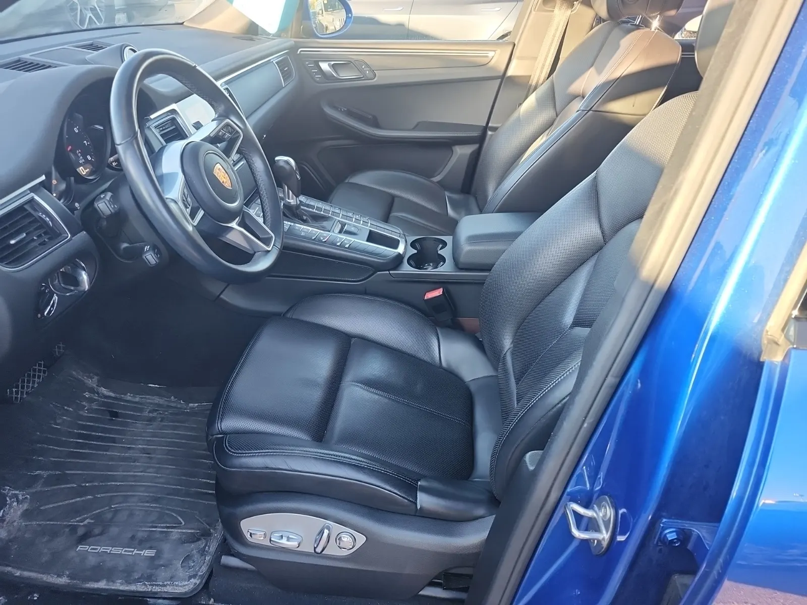 Front Interior Photo
