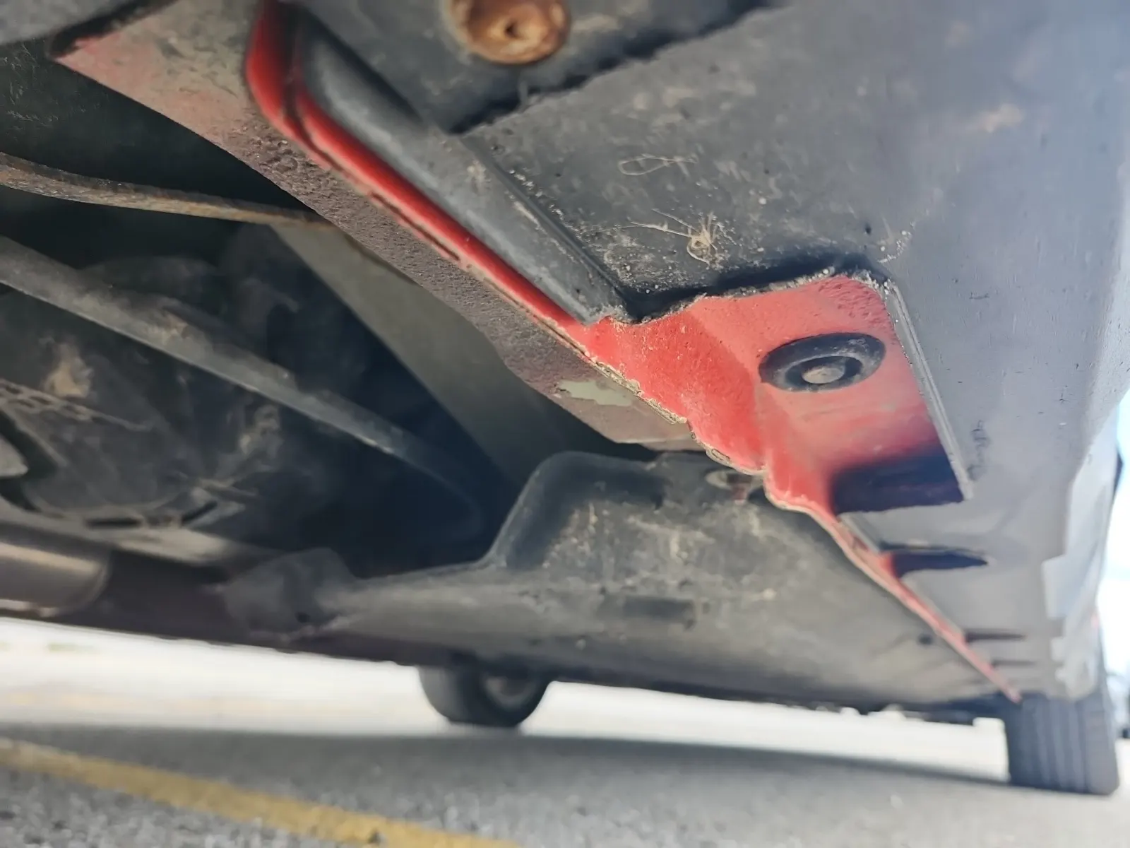 Undercarriage - Passenger Photo