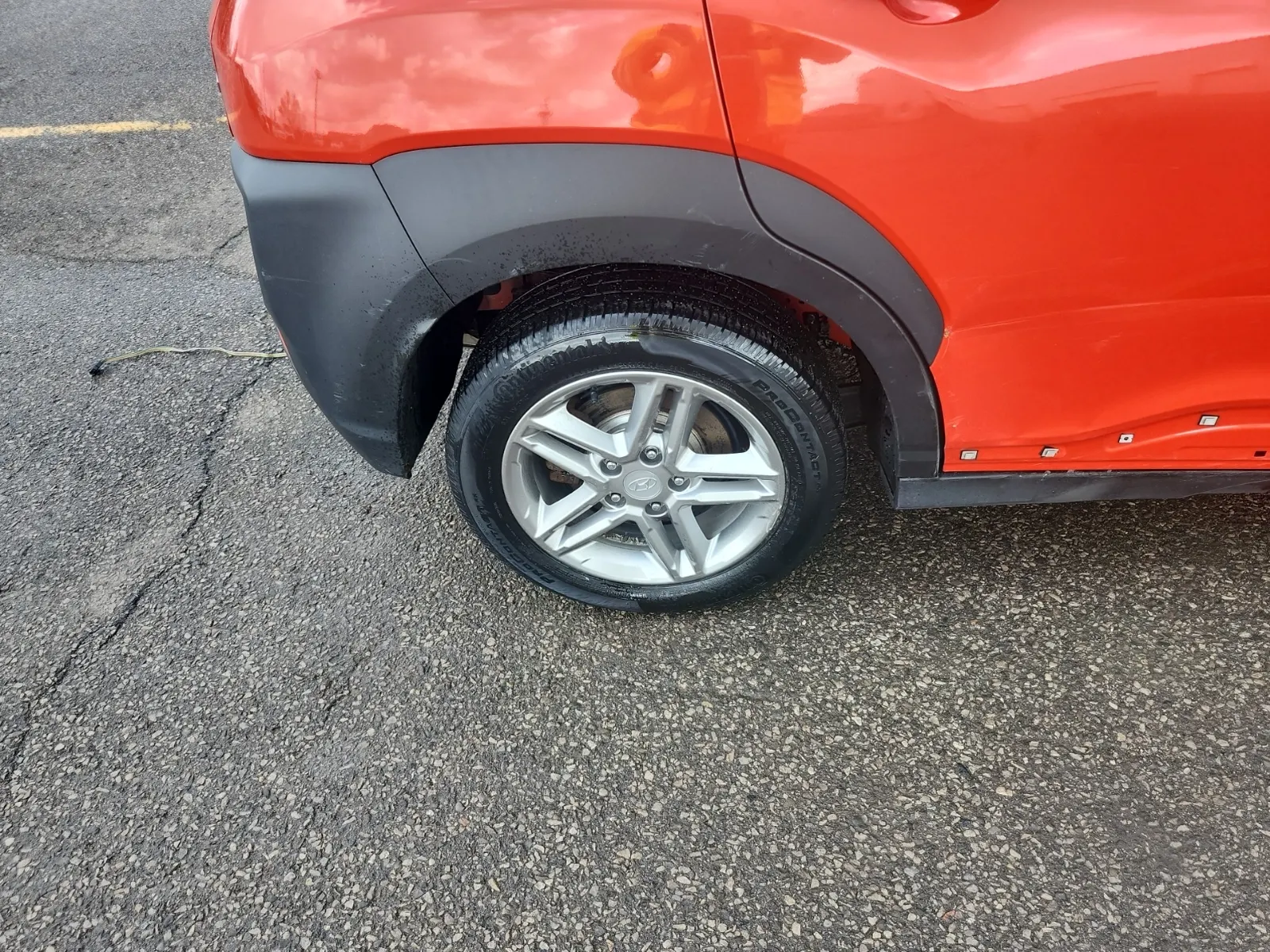Right Rear Wheel/Tire Photo