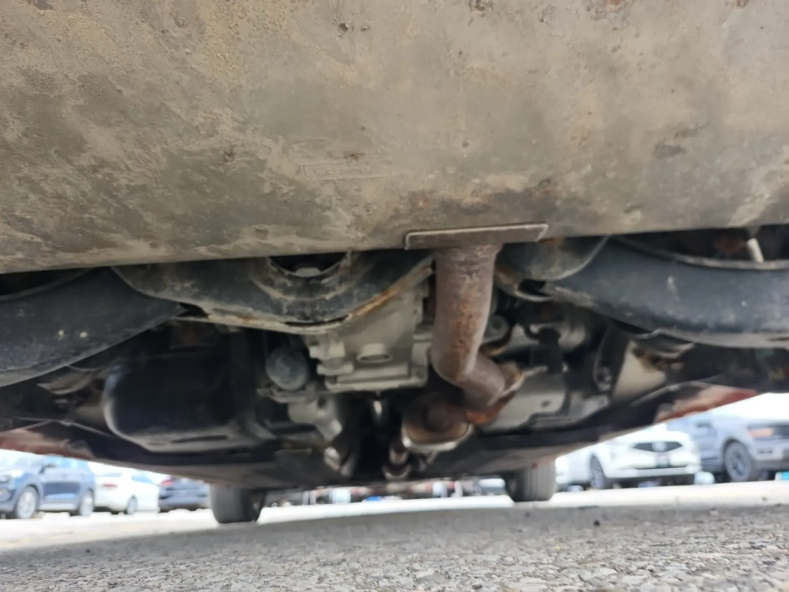 Undercarriage - Rear Photo