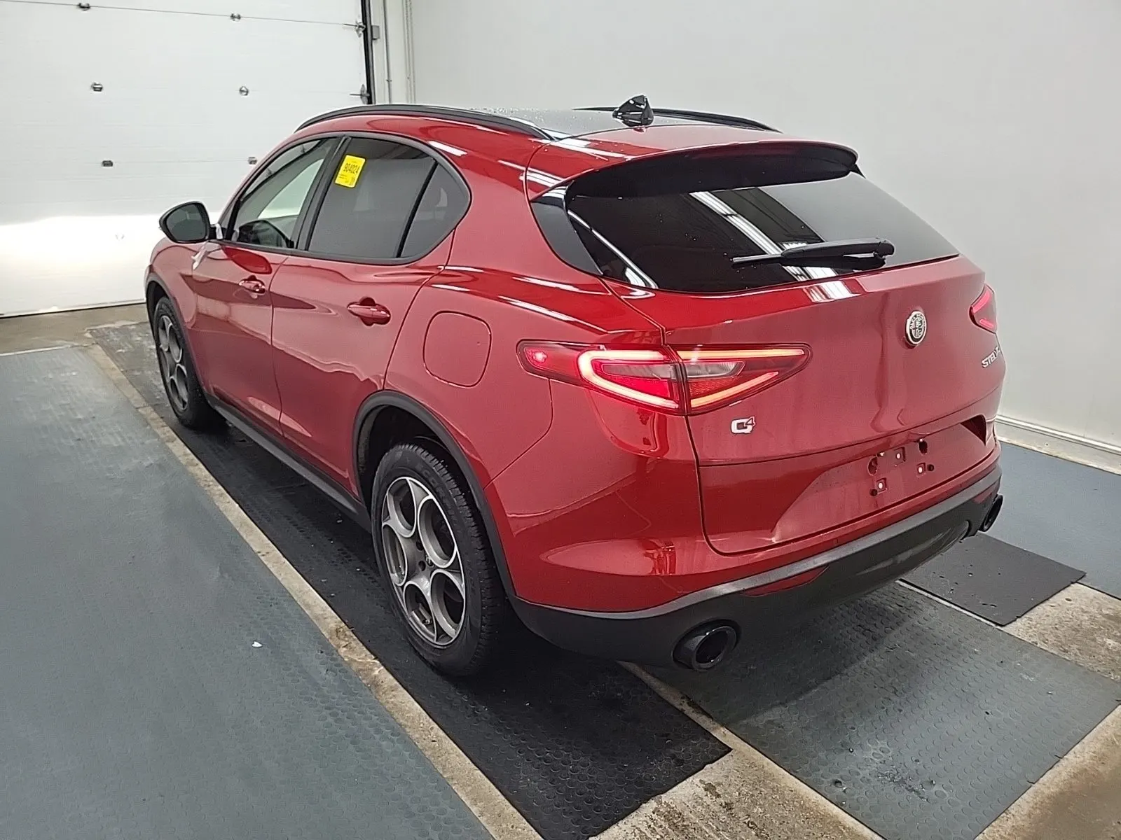Driver Rear 3/4 Photo