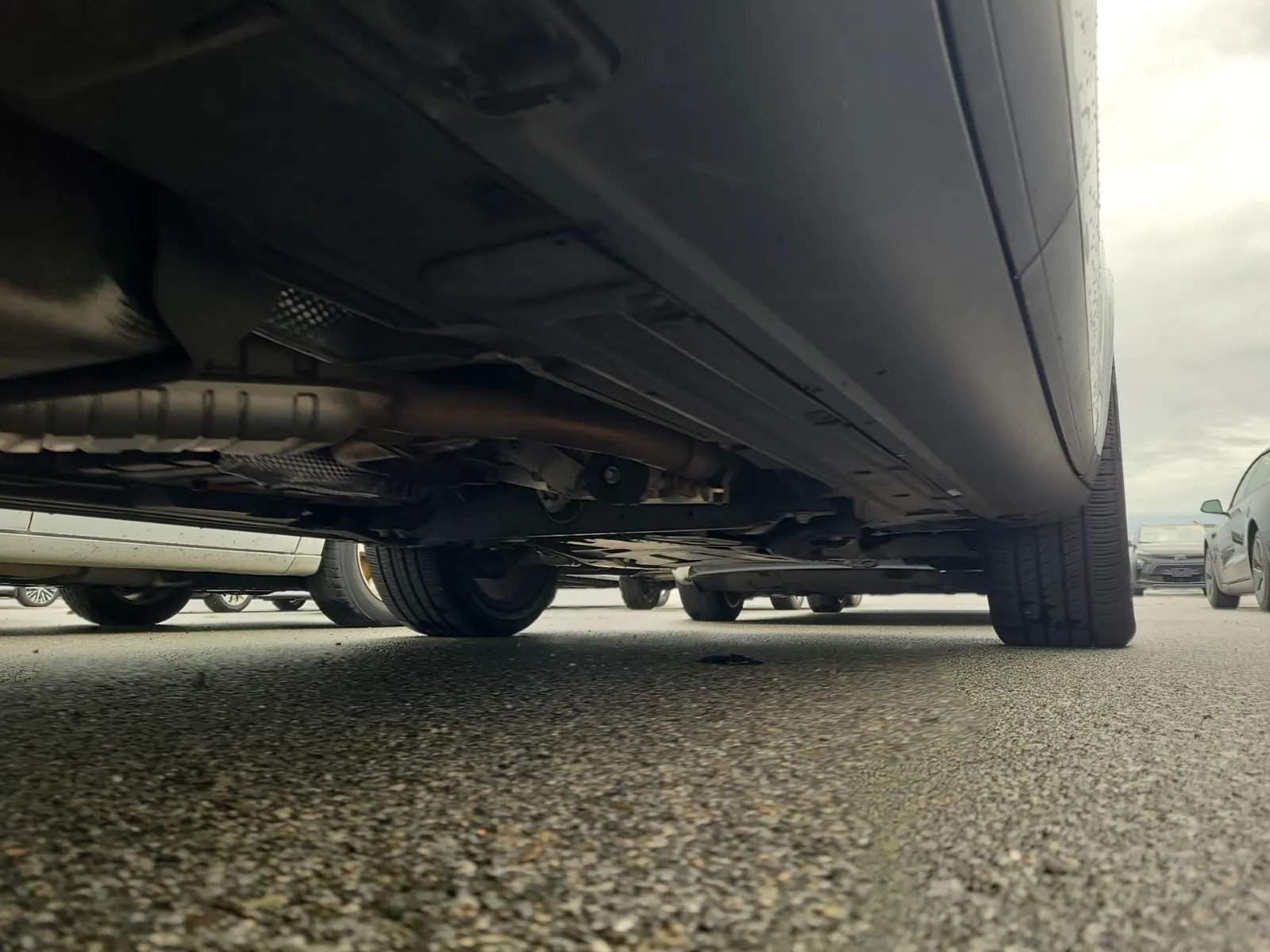 Undercarriage - Passenger Photo