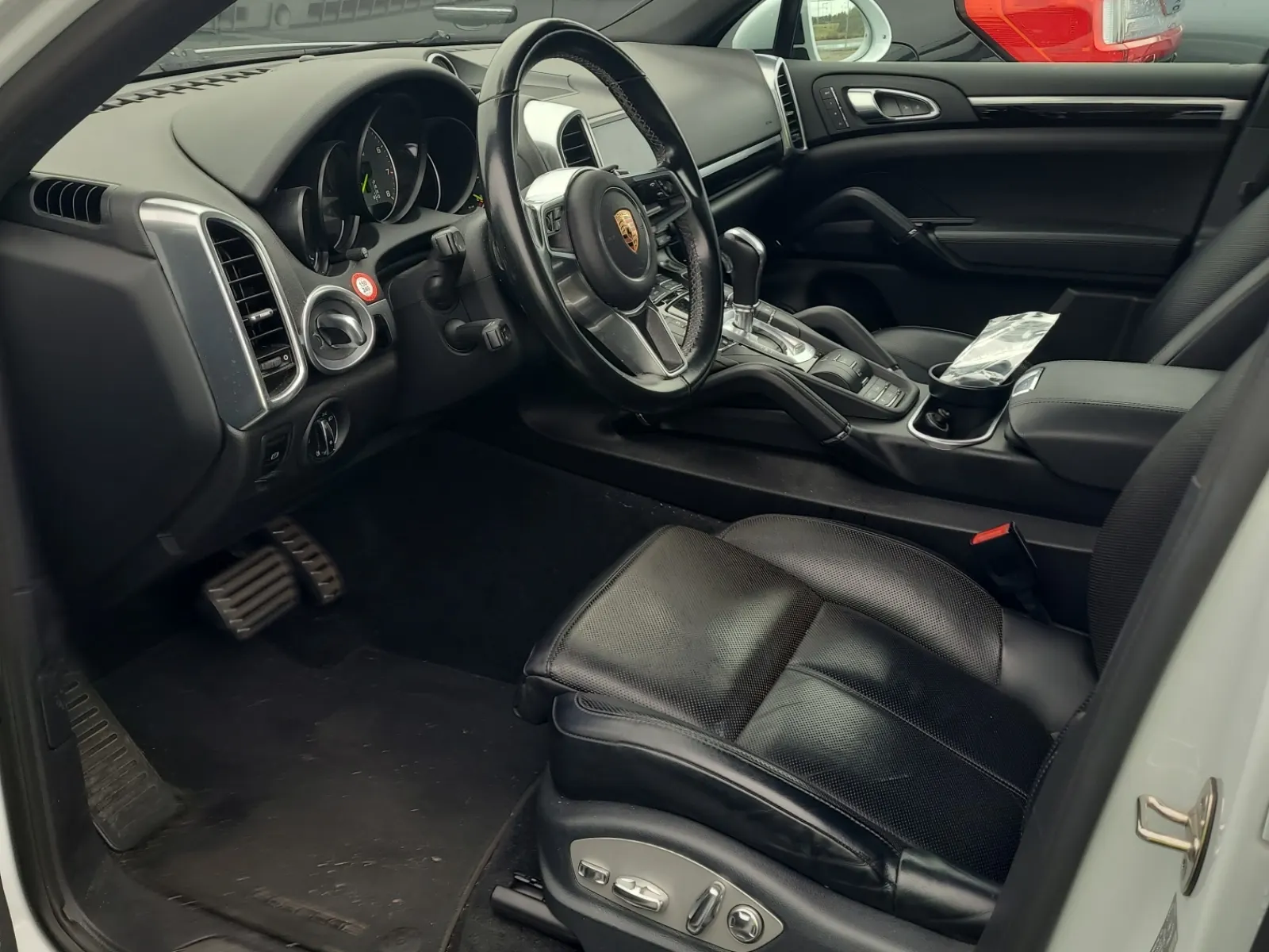 Front Interior Photo