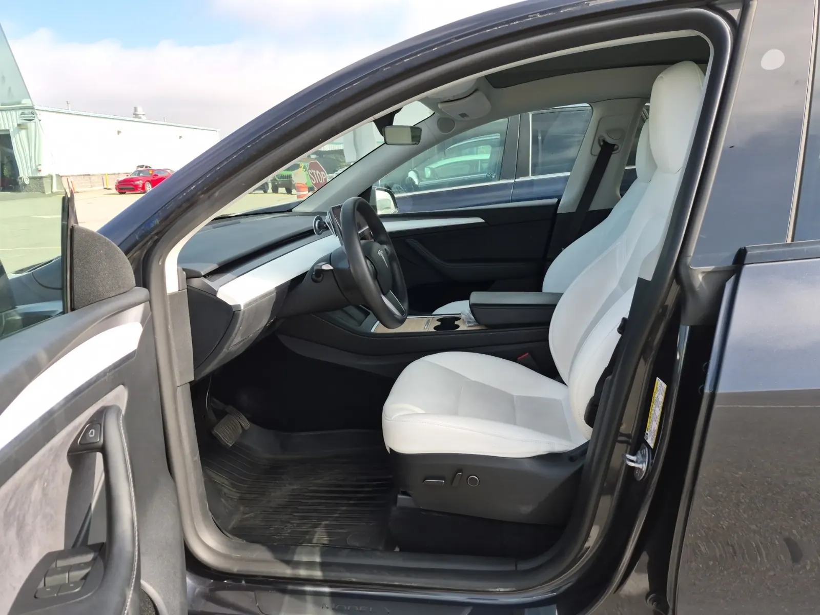 Front Interior Photo