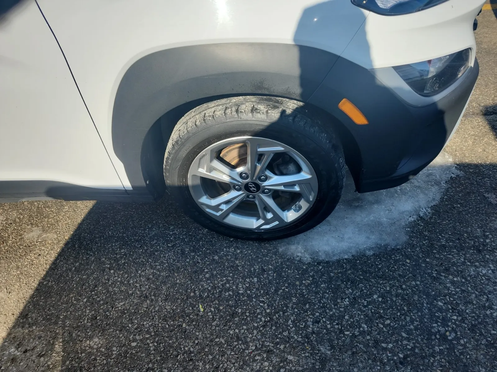 Right Front Wheel/Tire Photo