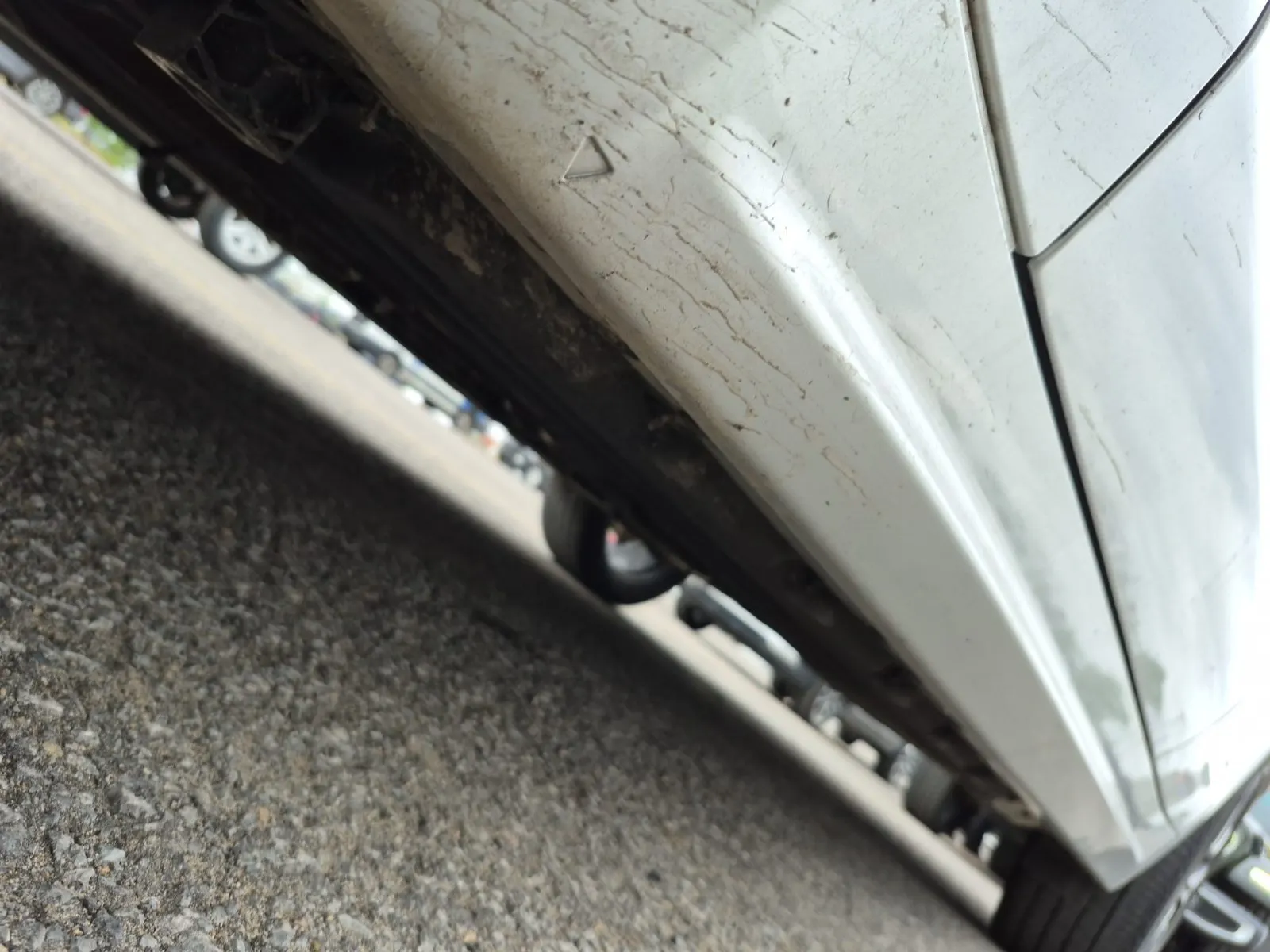Undercarriage - Driver Photo