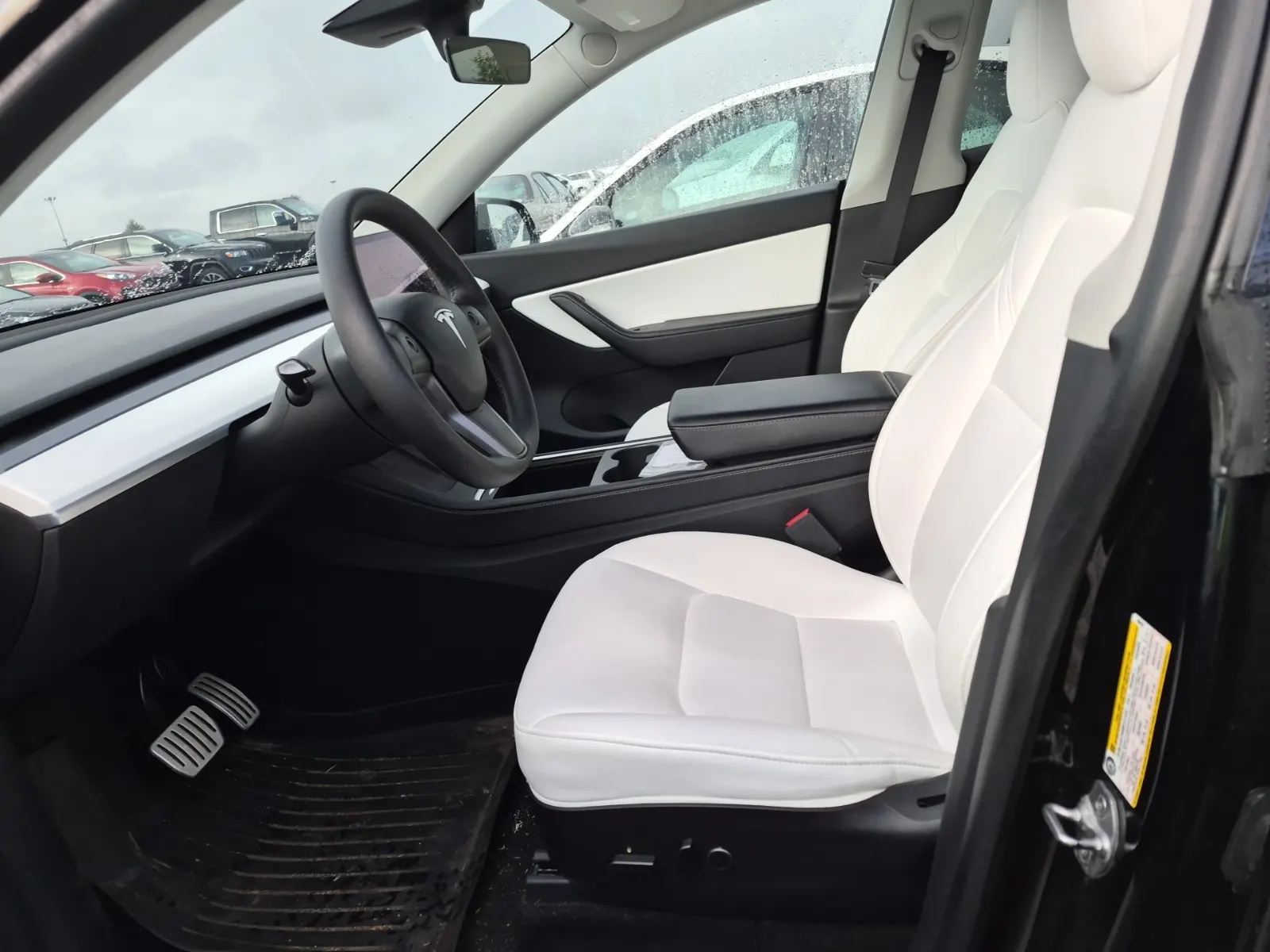 Front Interior Photo