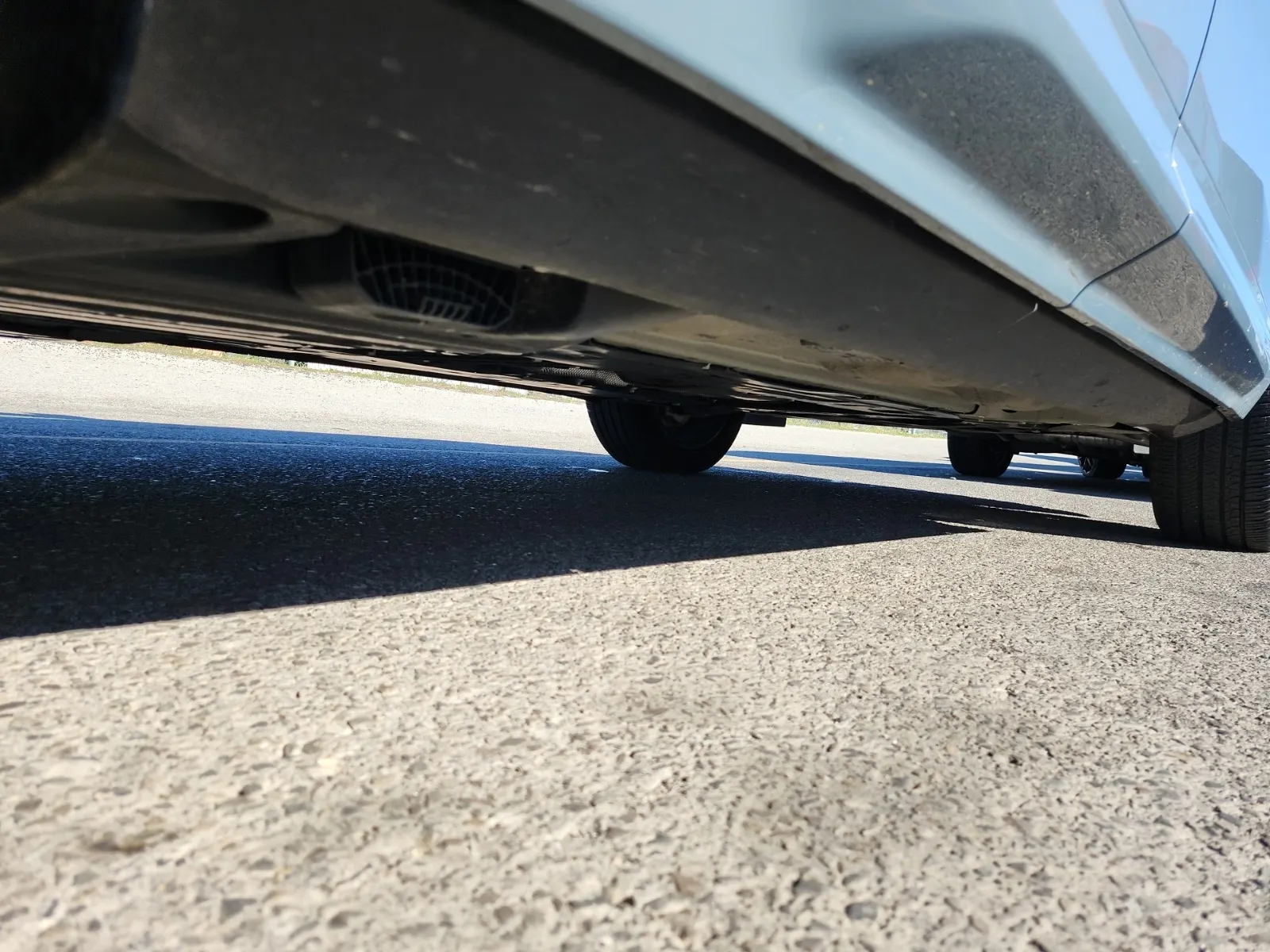 Undercarriage - Passenger Photo