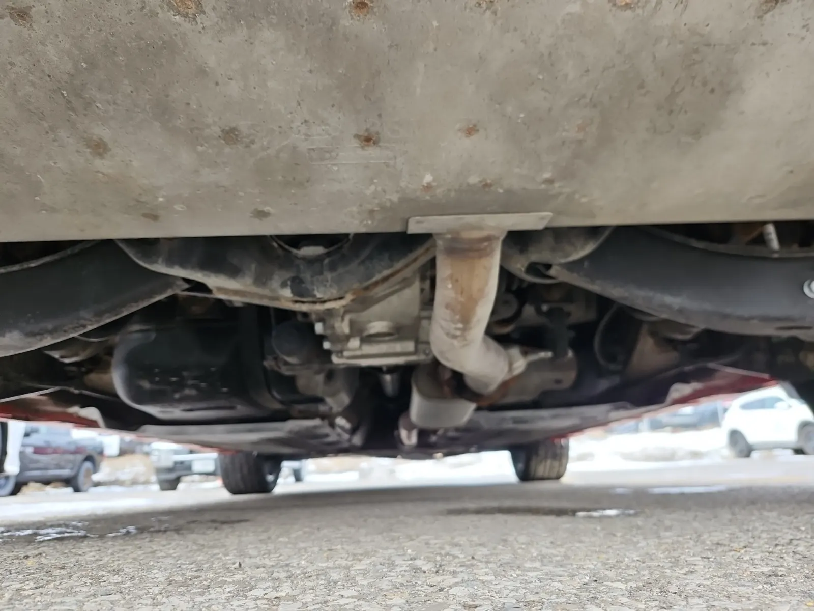 Undercarriage - Rear Photo