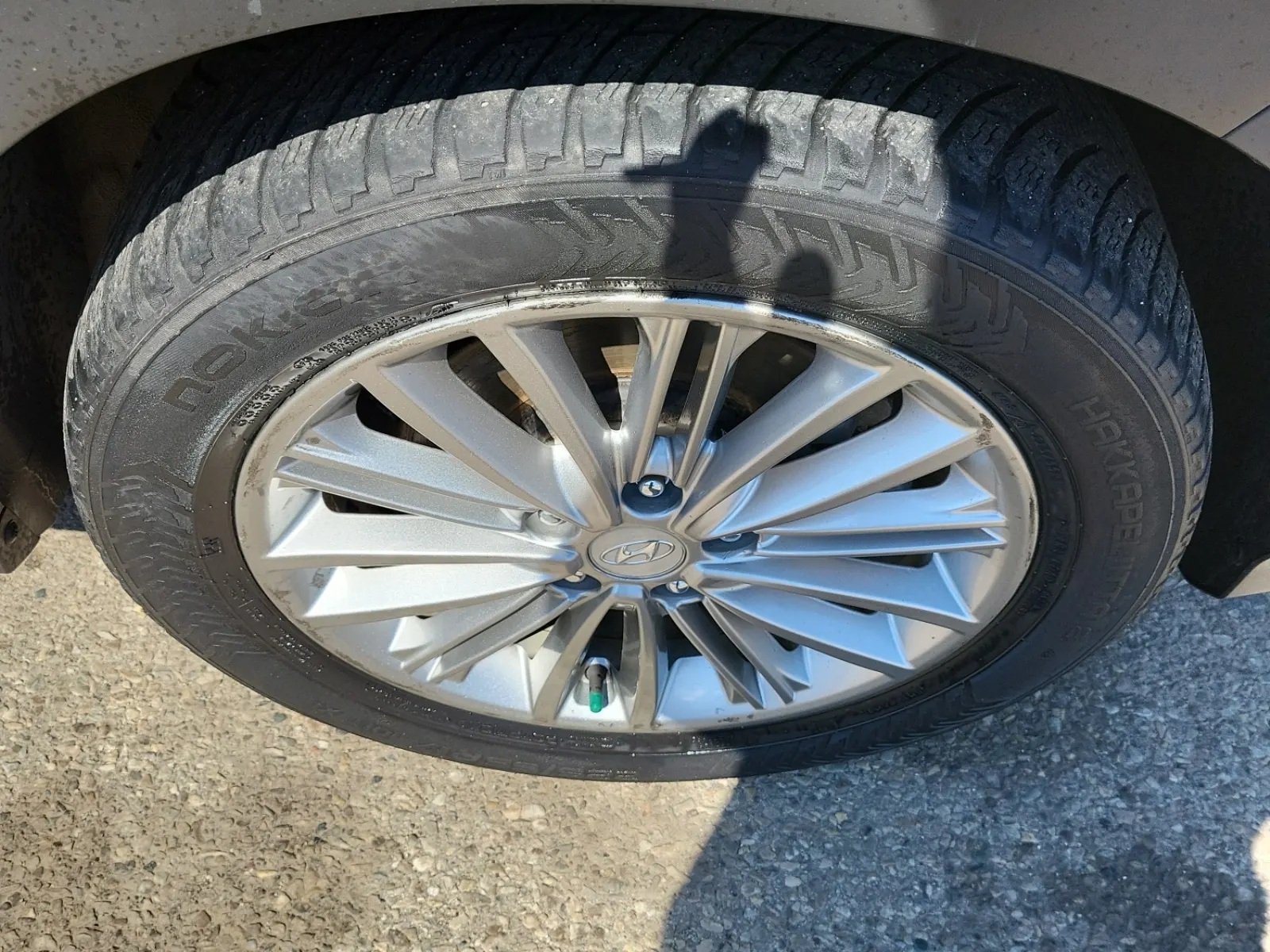 Right Front Wheel/Tire Photo