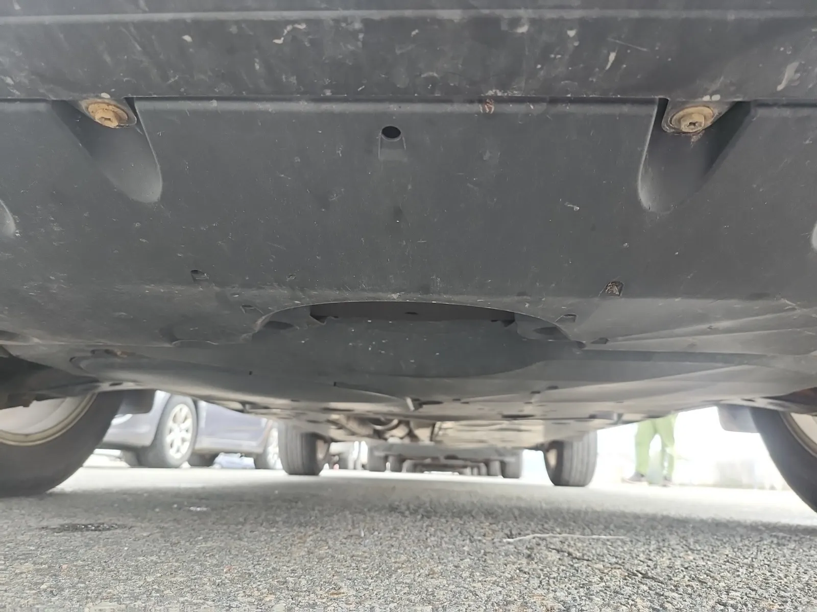 Undercarriage - Front Photo