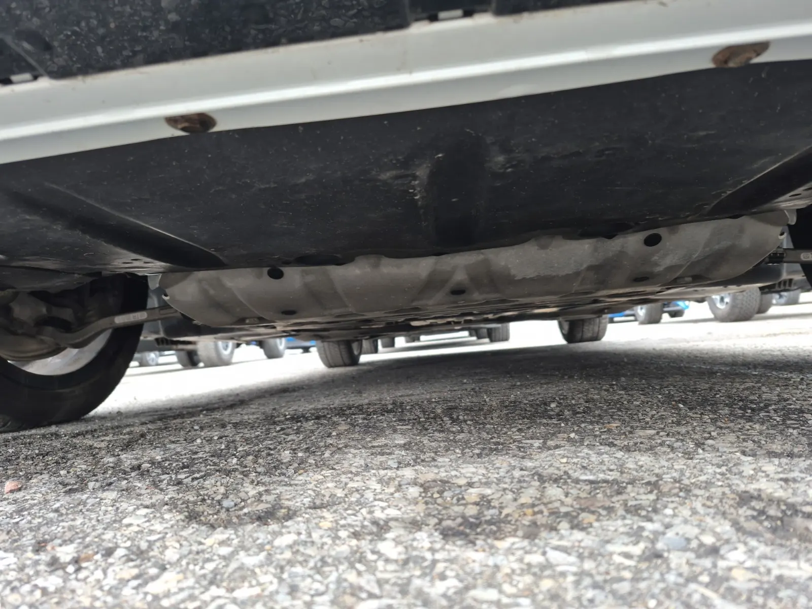 Undercarriage - Front Photo
