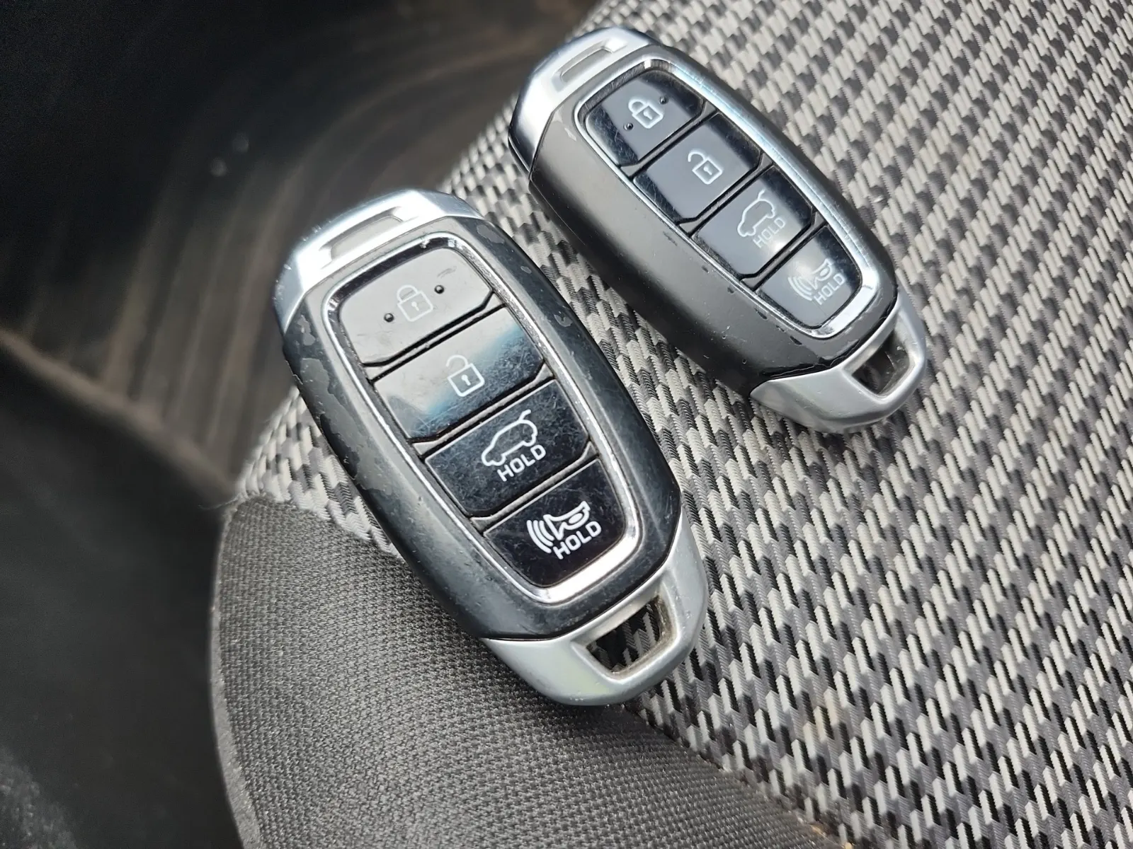 Keys/Fobs/Manual Photo