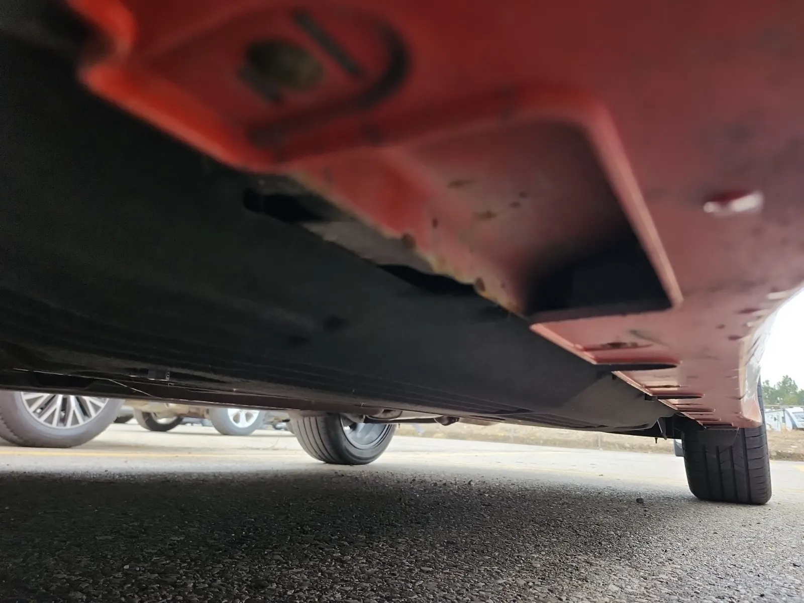 Undercarriage - Driver Photo
