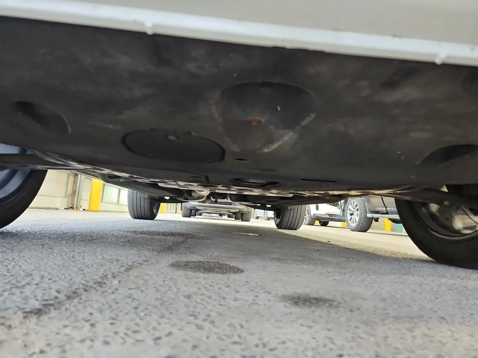 Undercarriage - Front Photo
