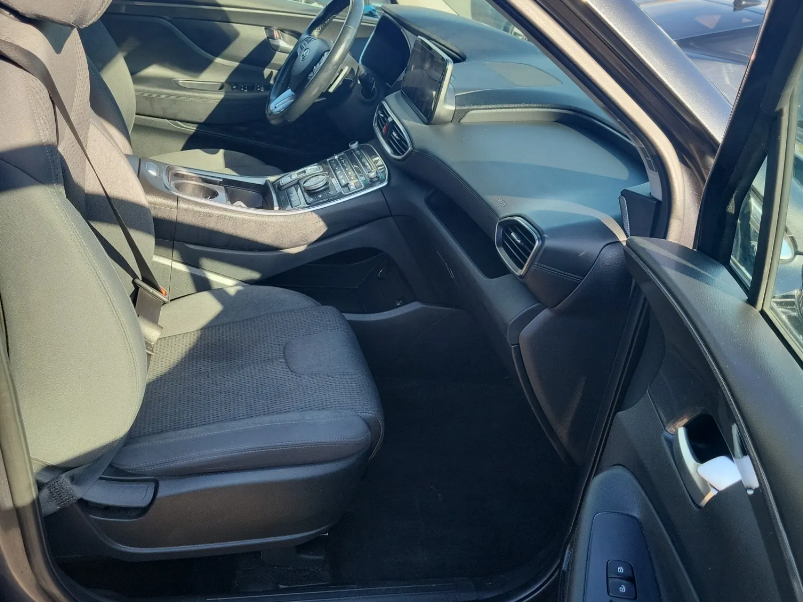 Right Side Interior Photo