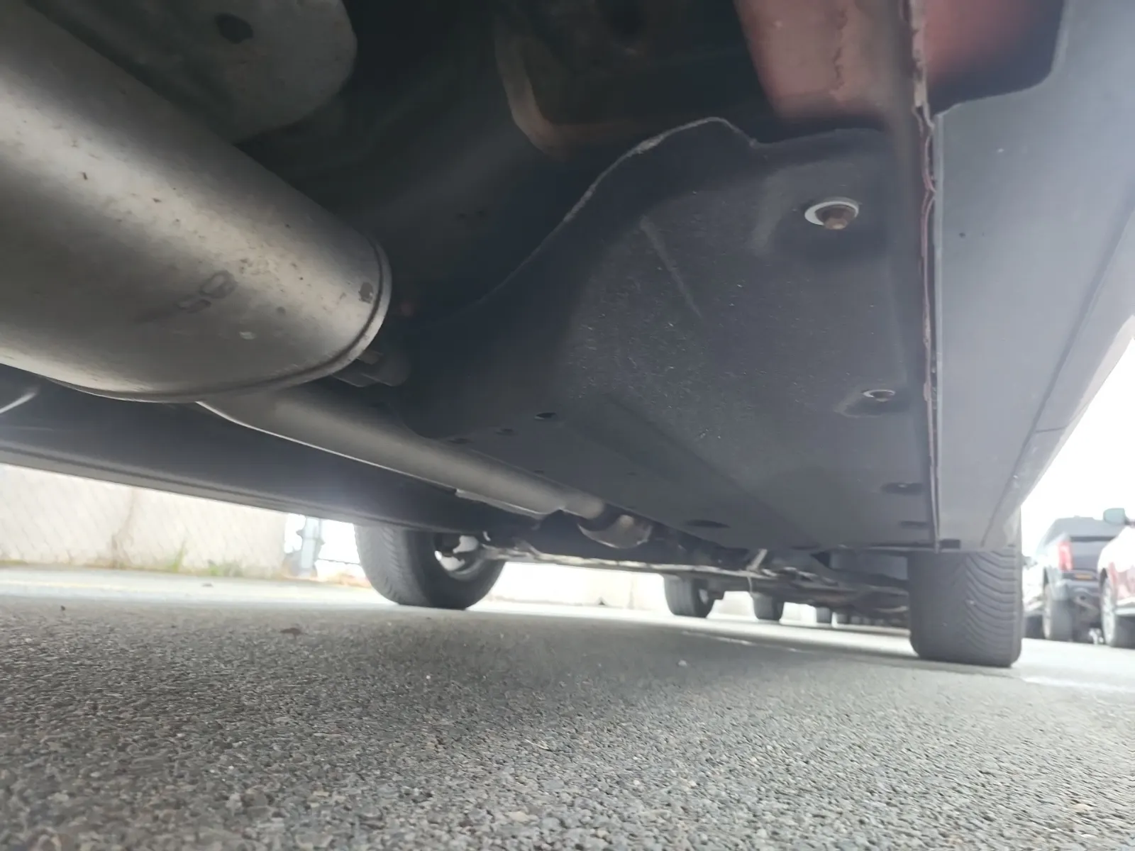 Undercarriage - Passenger Photo