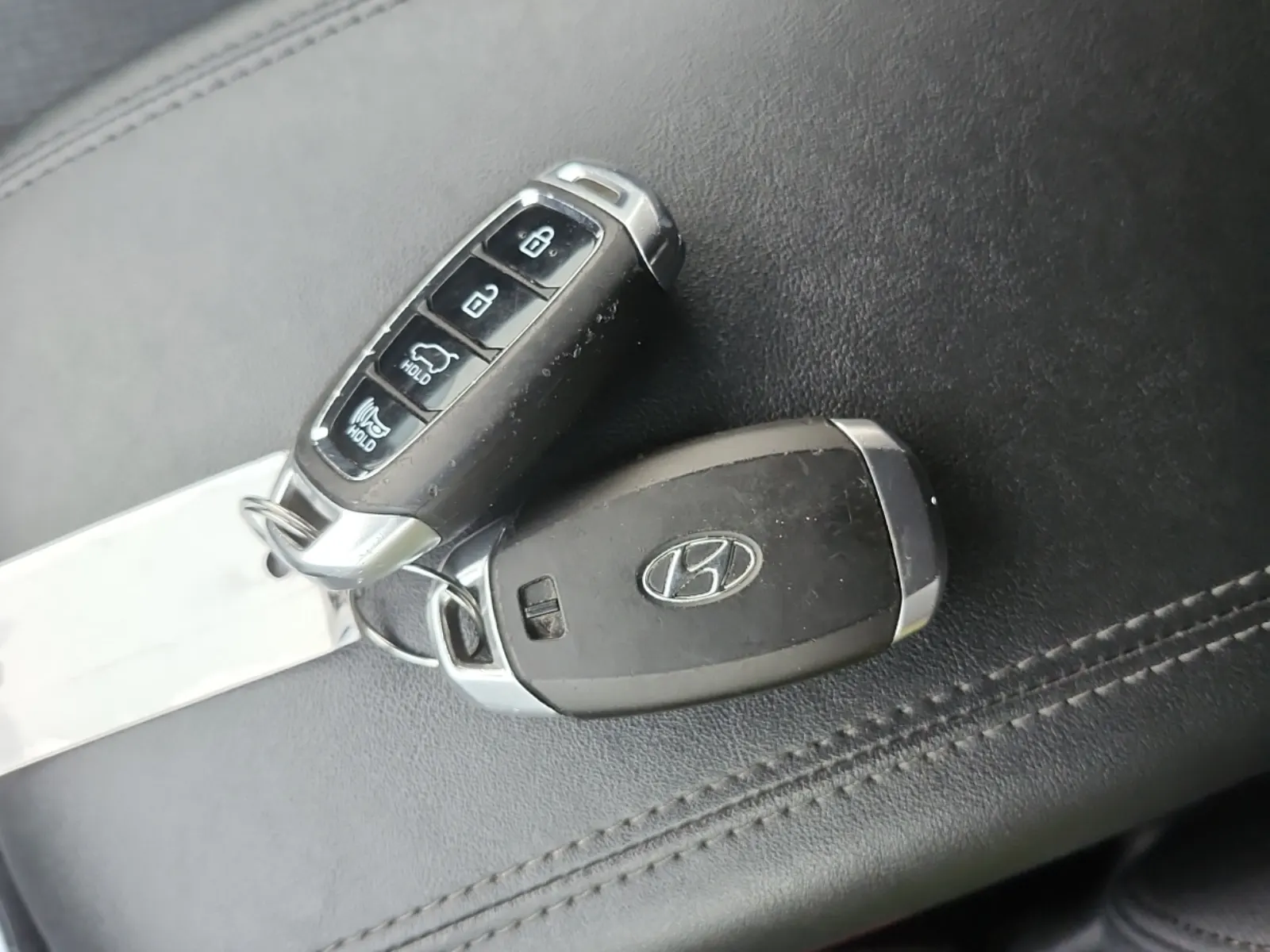 Keys/Fobs/Manual Photo