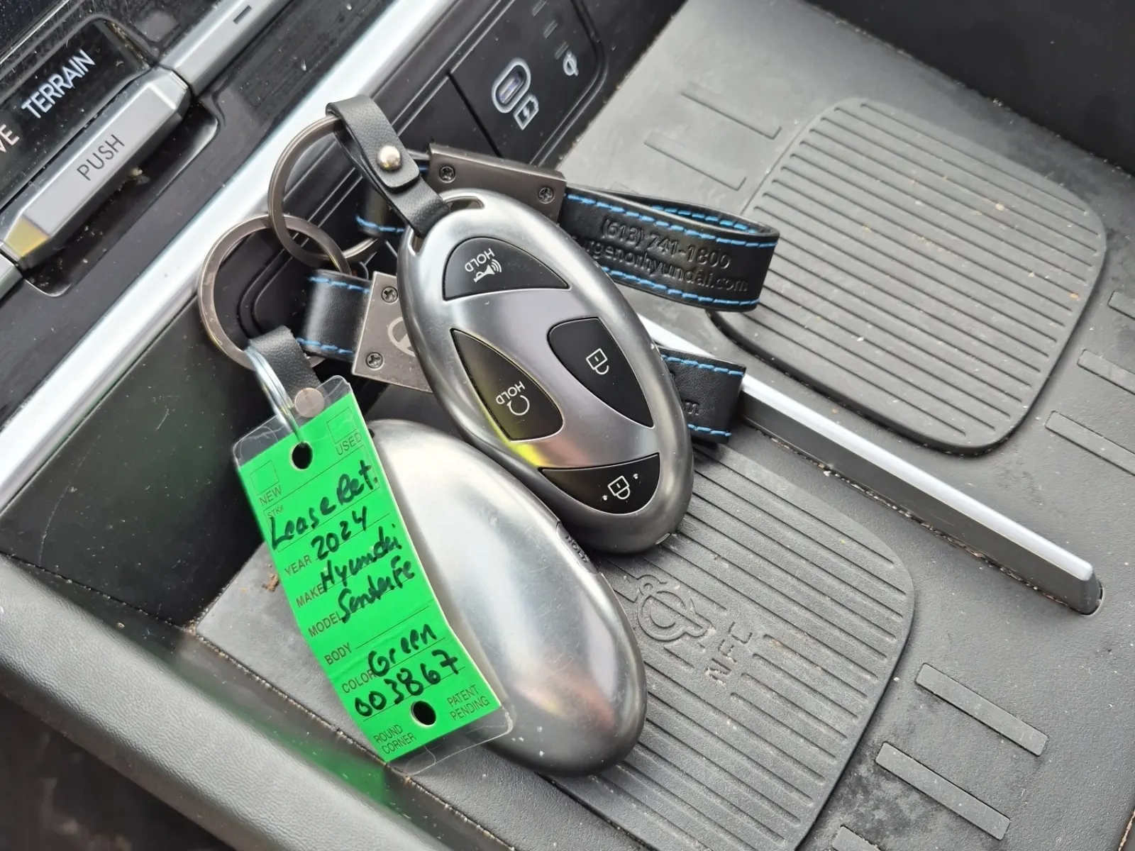 Keys/Fobs/Manual Photo