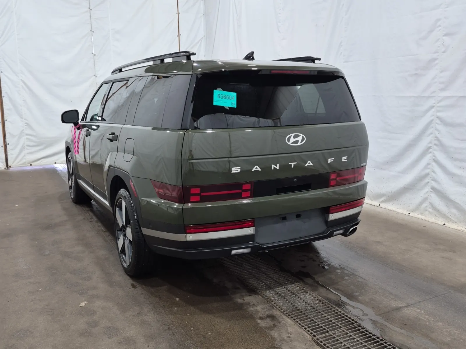 Driver Rear 3/4 Photo