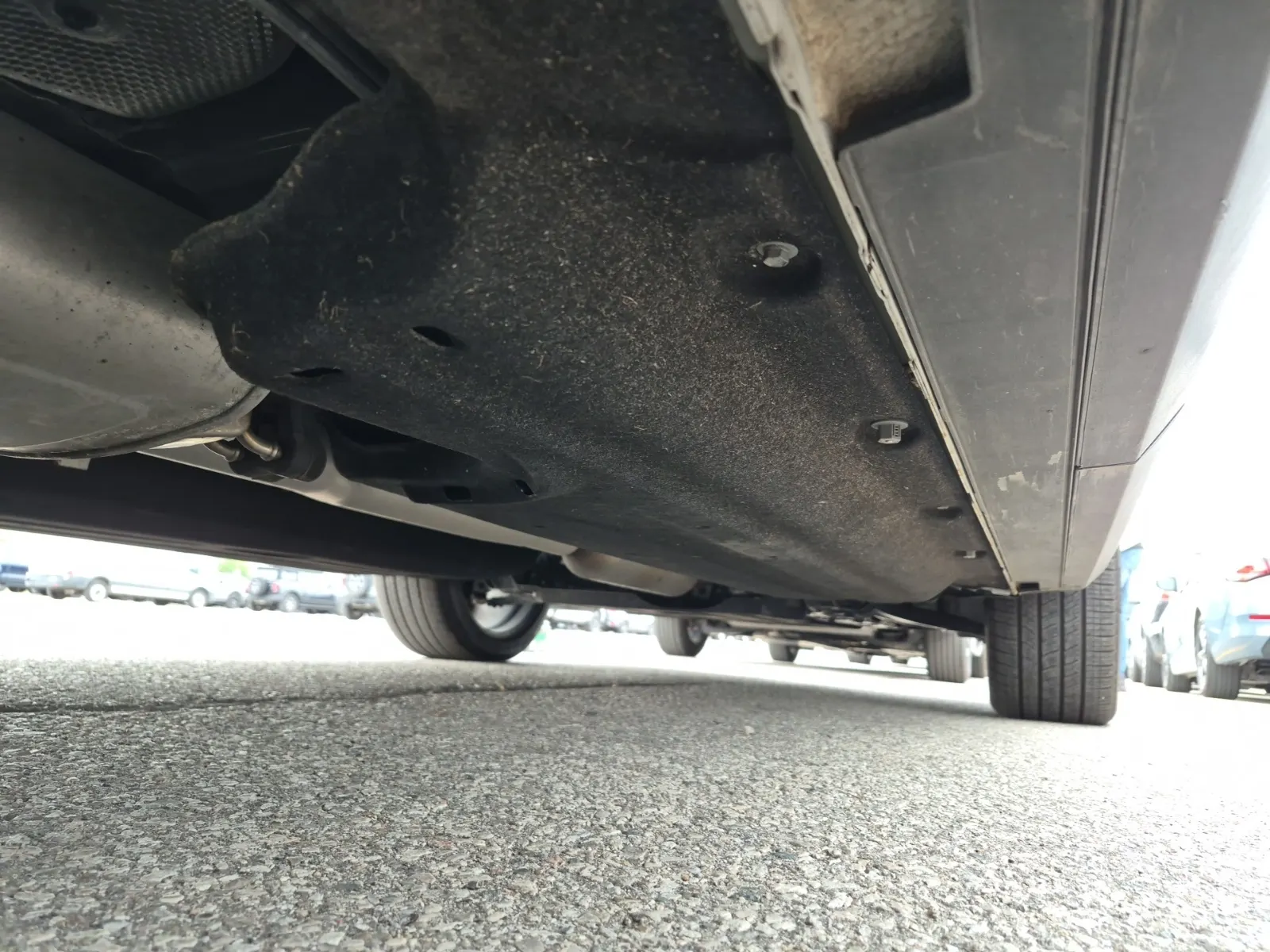 Undercarriage - Passenger Photo