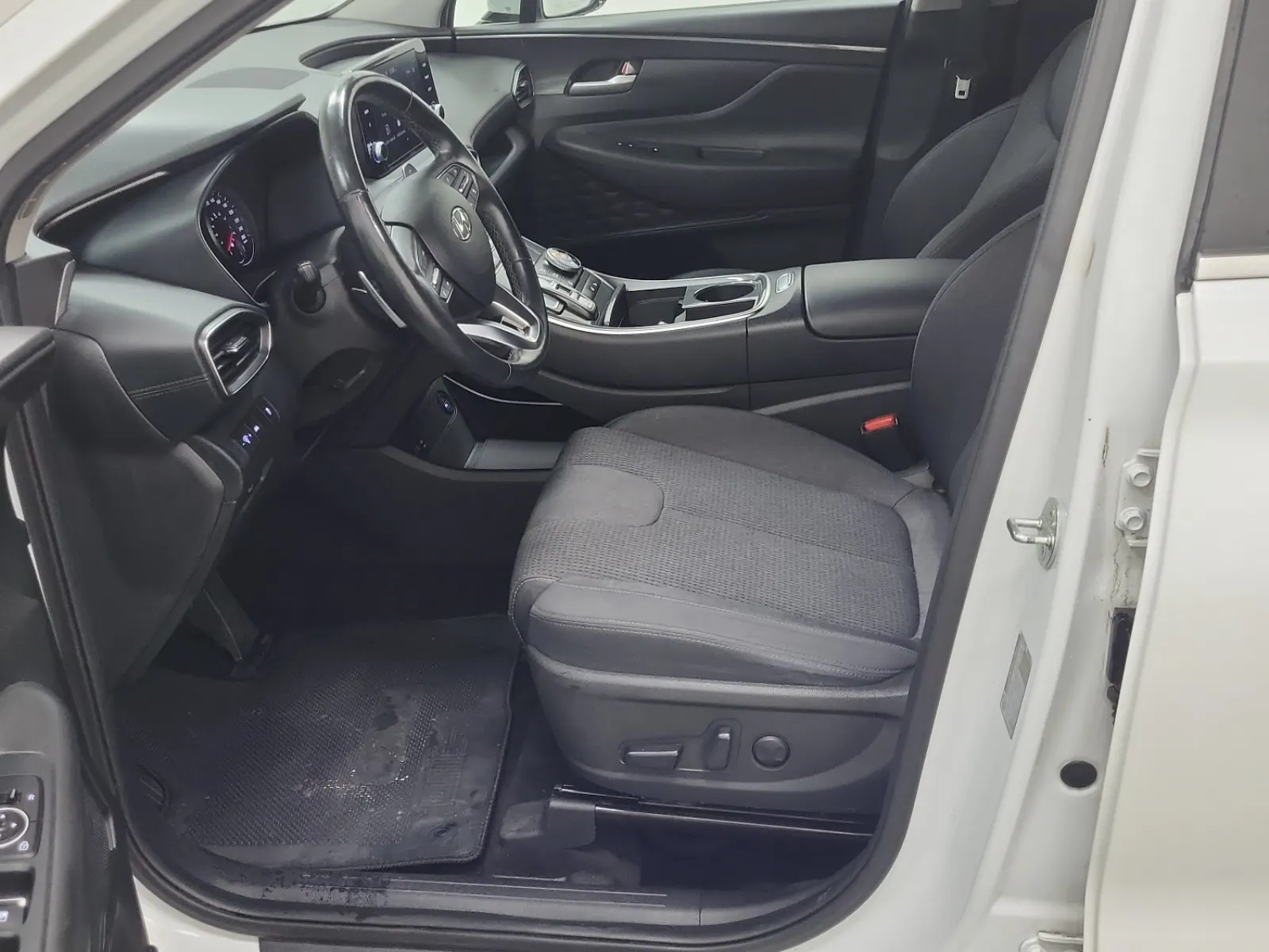 Front Interior Photo