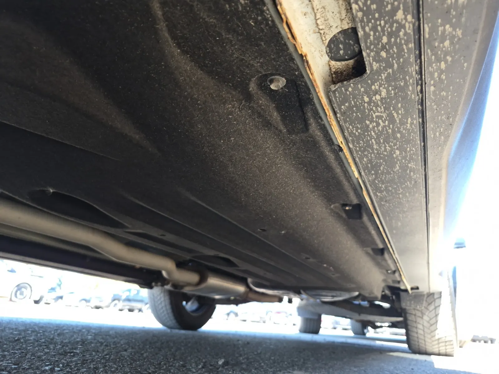 Undercarriage - Driver Photo