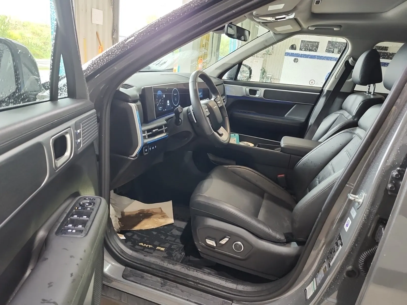Front Interior Photo