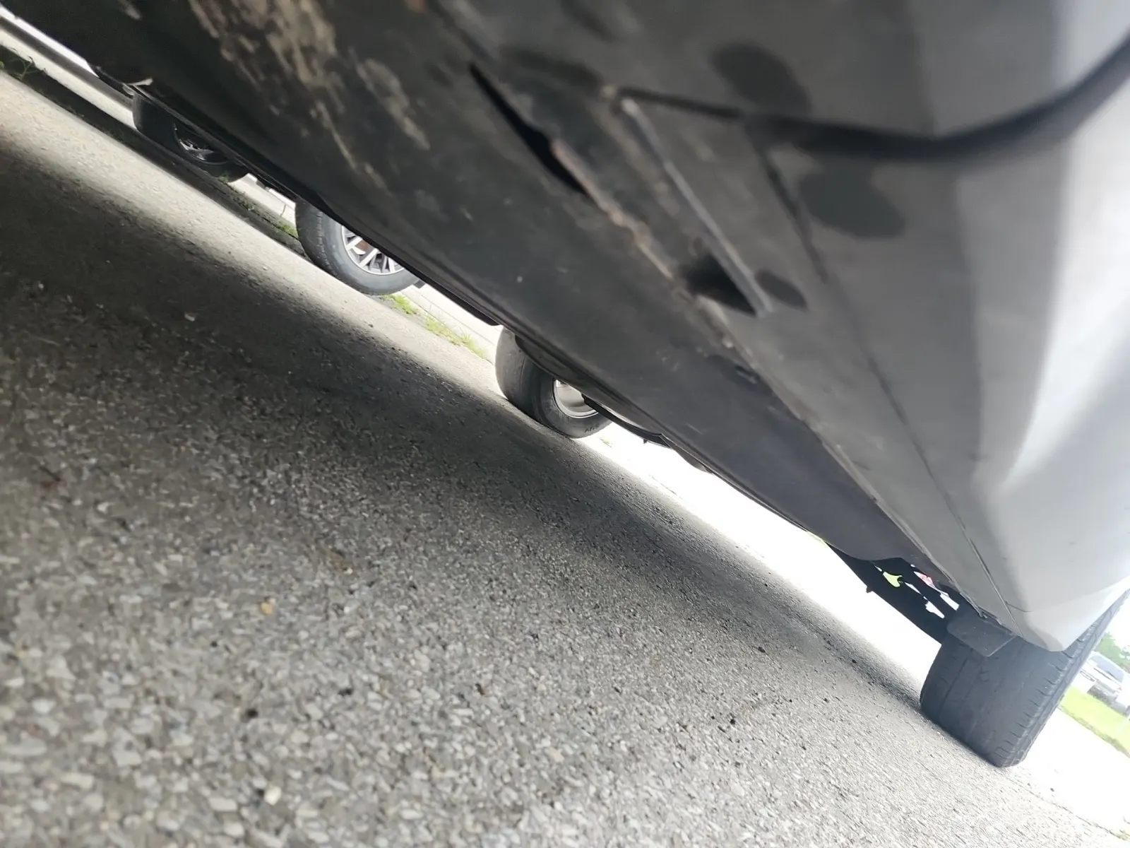 Undercarriage - Driver Photo