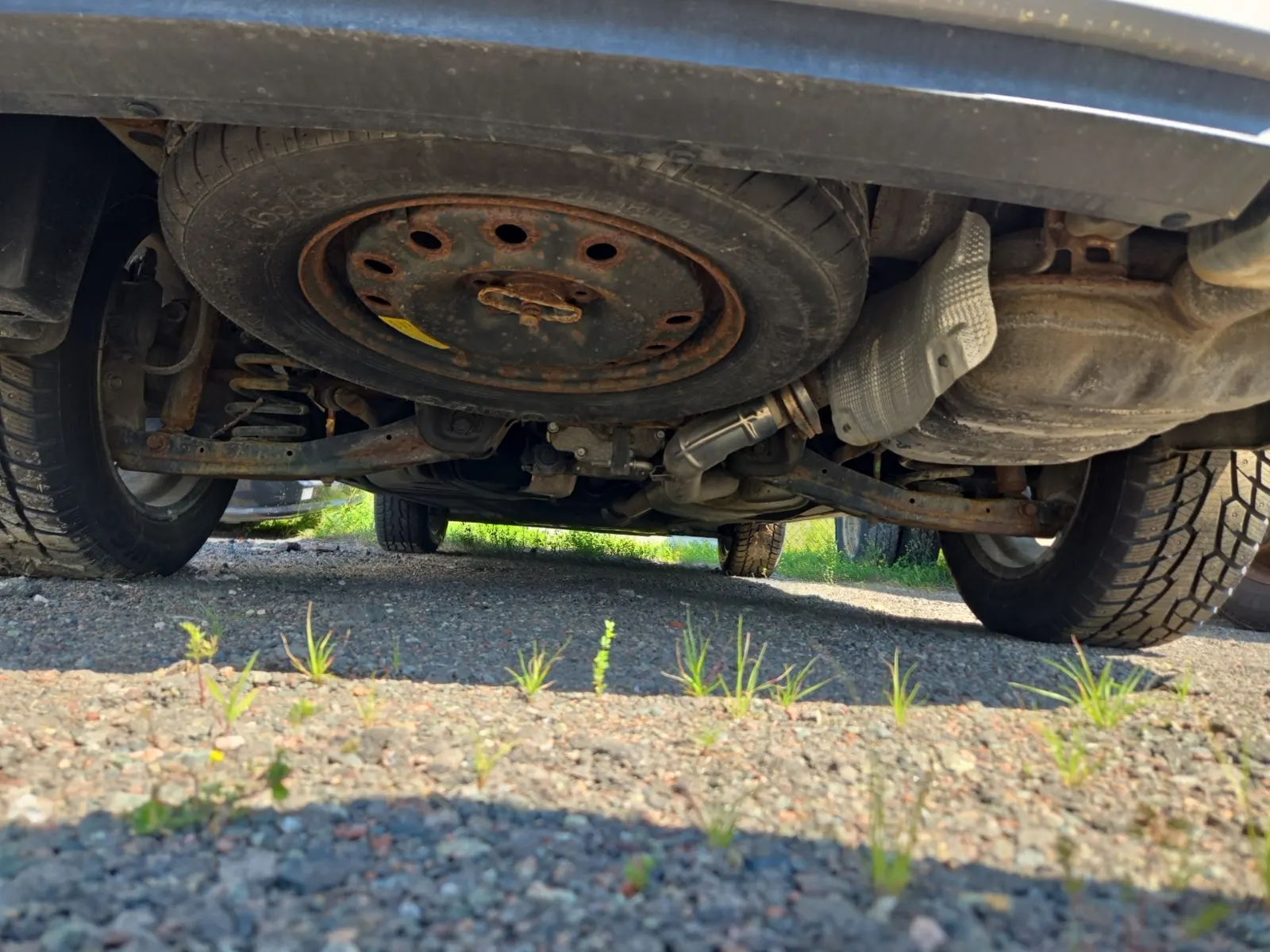 Undercarriage - Rear Photo