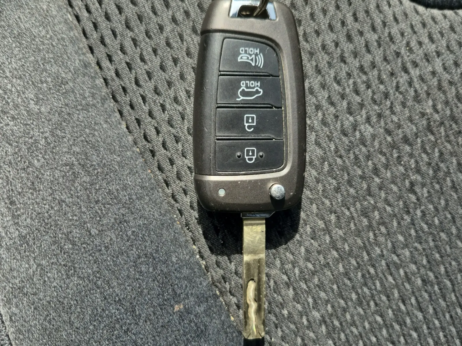 Keys/Fobs/Manual Photo