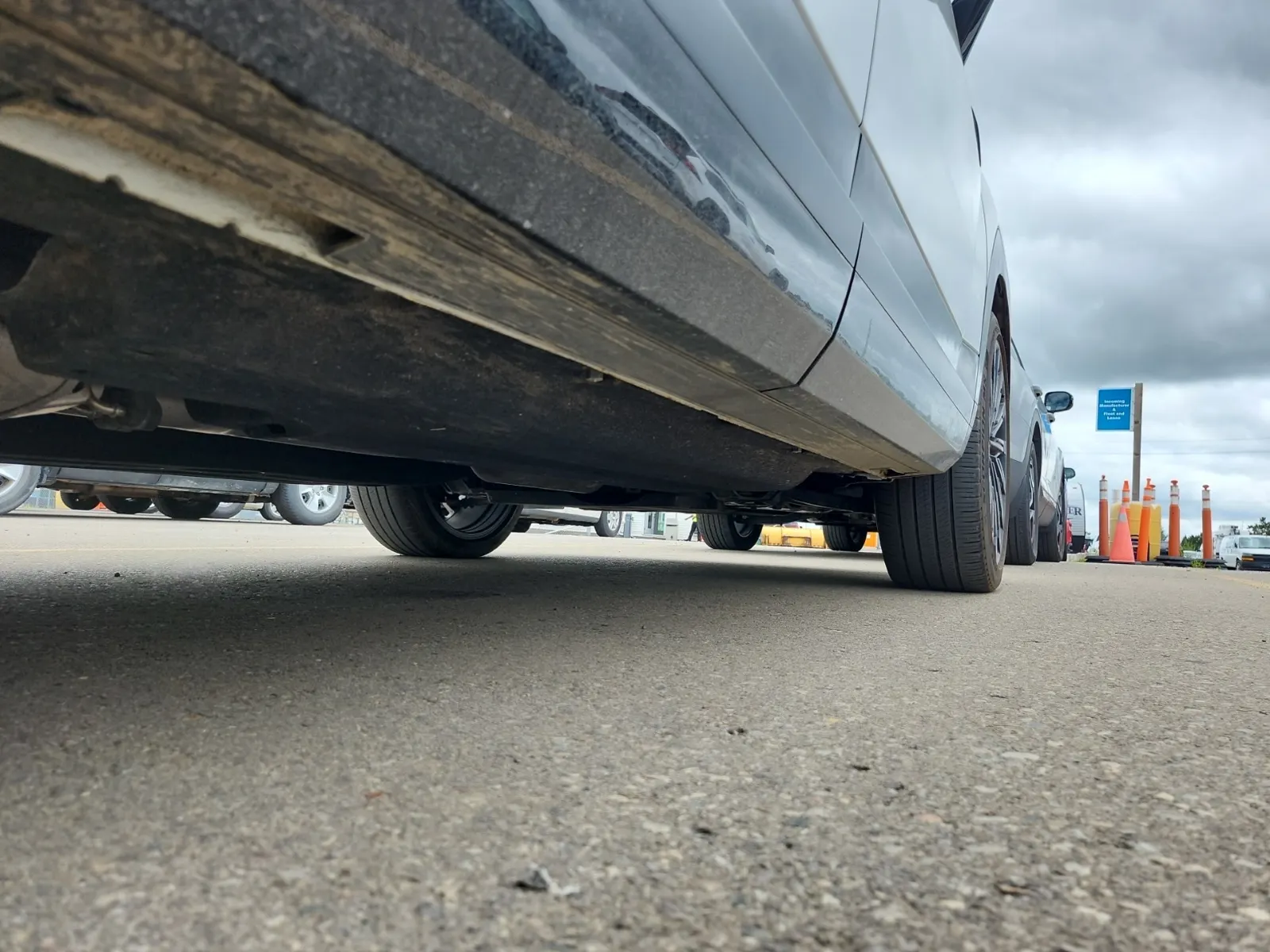 Undercarriage - Passenger Photo