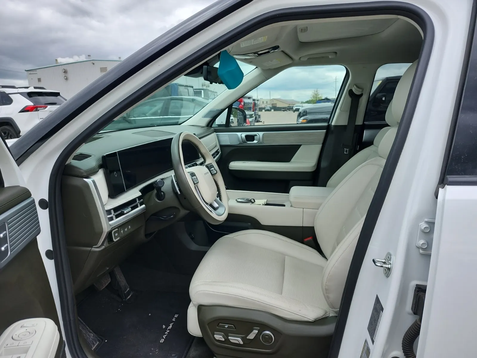 Front Interior Photo