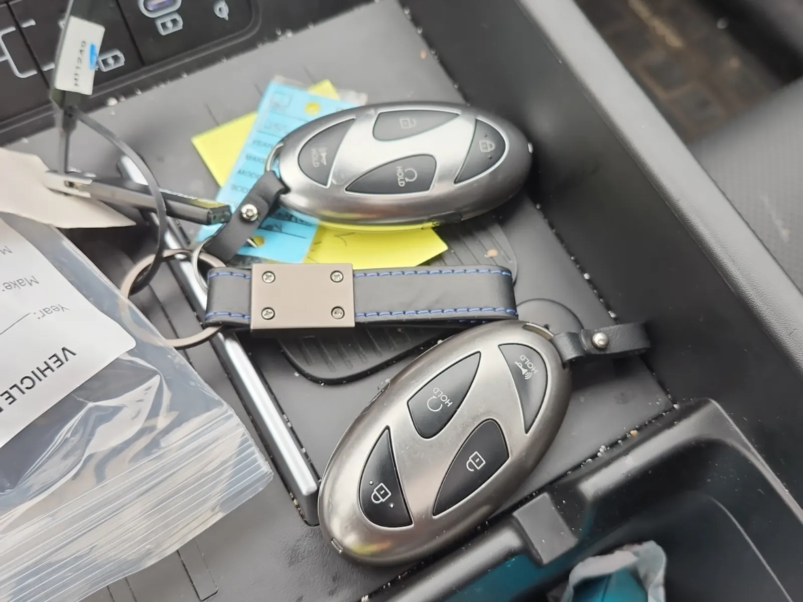 Keys/Fobs/Manual Photo