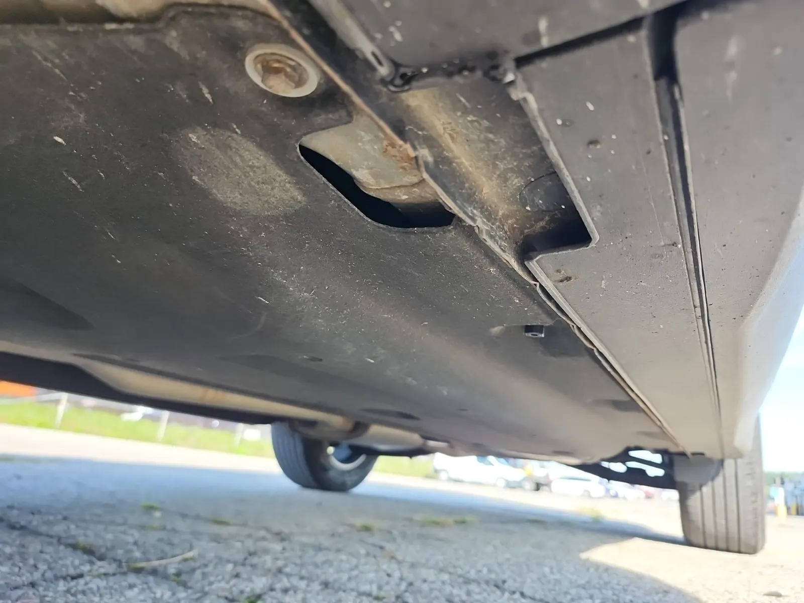 Undercarriage - Driver Photo