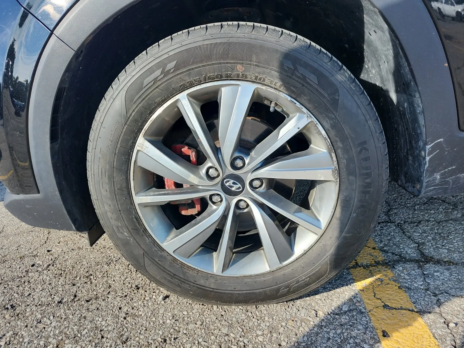 Front driver wheel/tire photo
