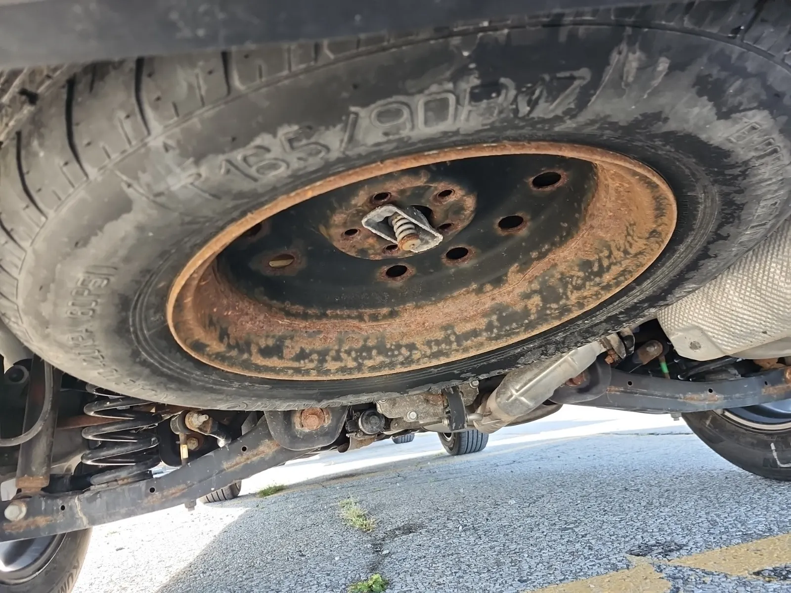 Spare Tire & Wheel Photo
