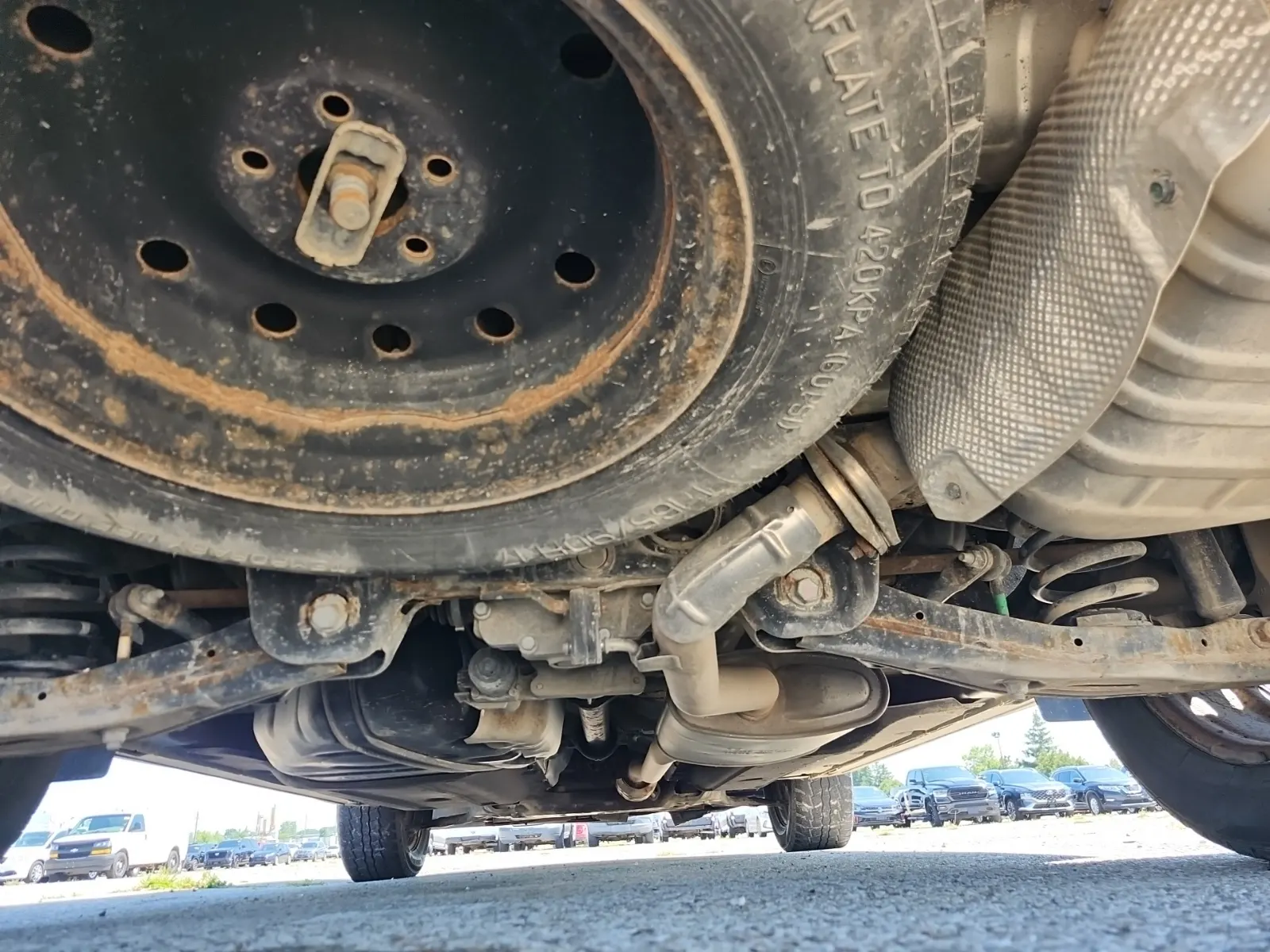 Undercarriage - Rear Photo