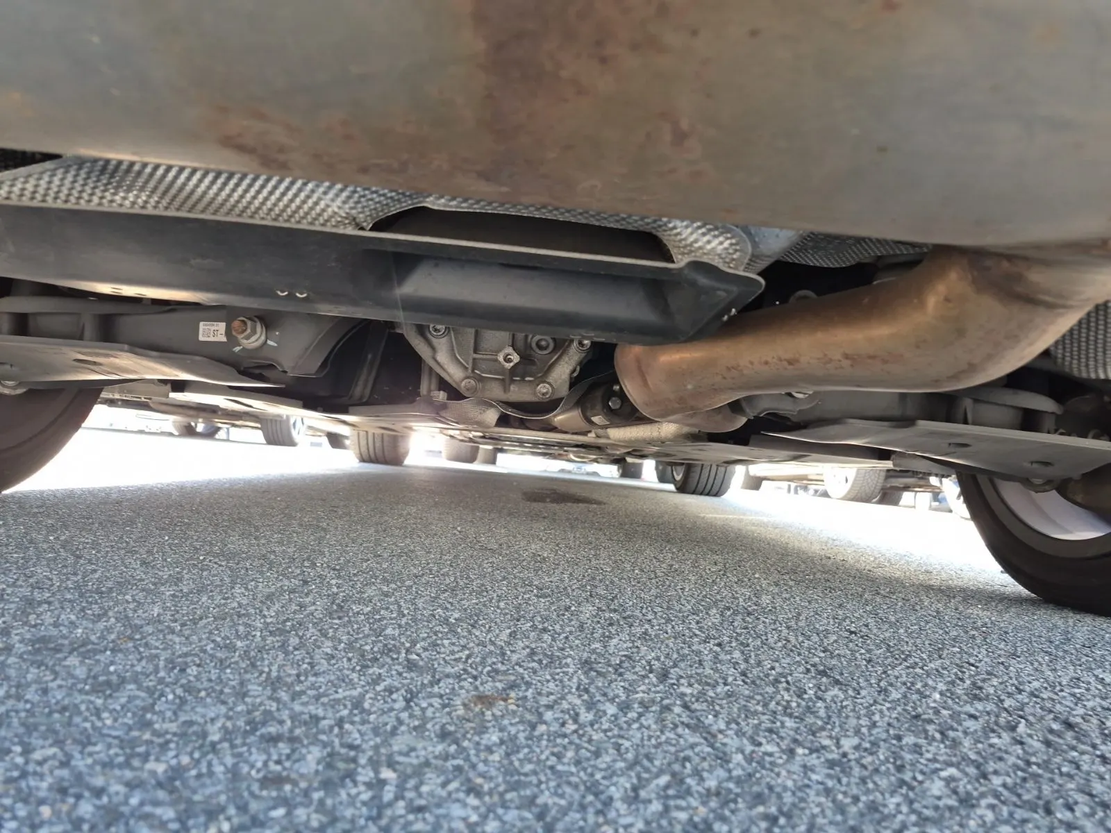 Undercarriage - Rear Photo