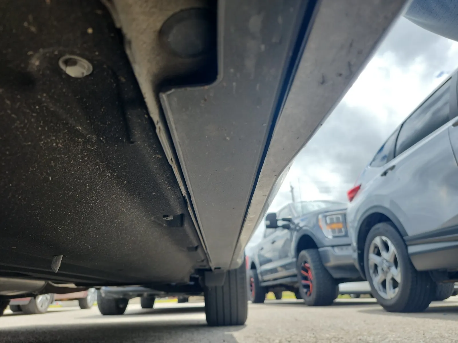 Undercarriage - Driver Photo